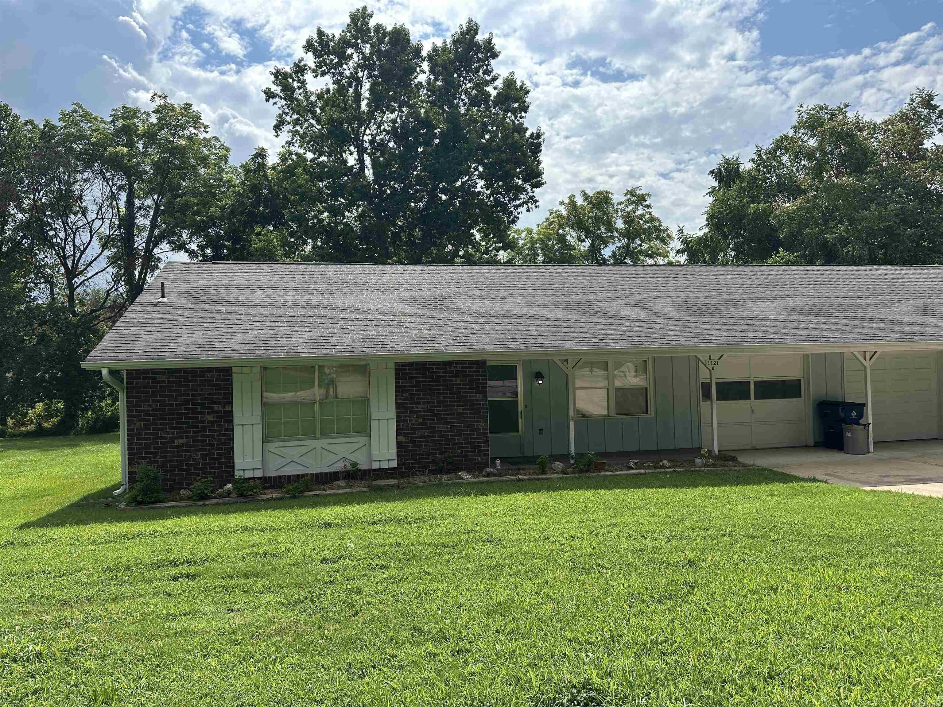 1121 Meadowbrook Drive  Mountain Home, AR