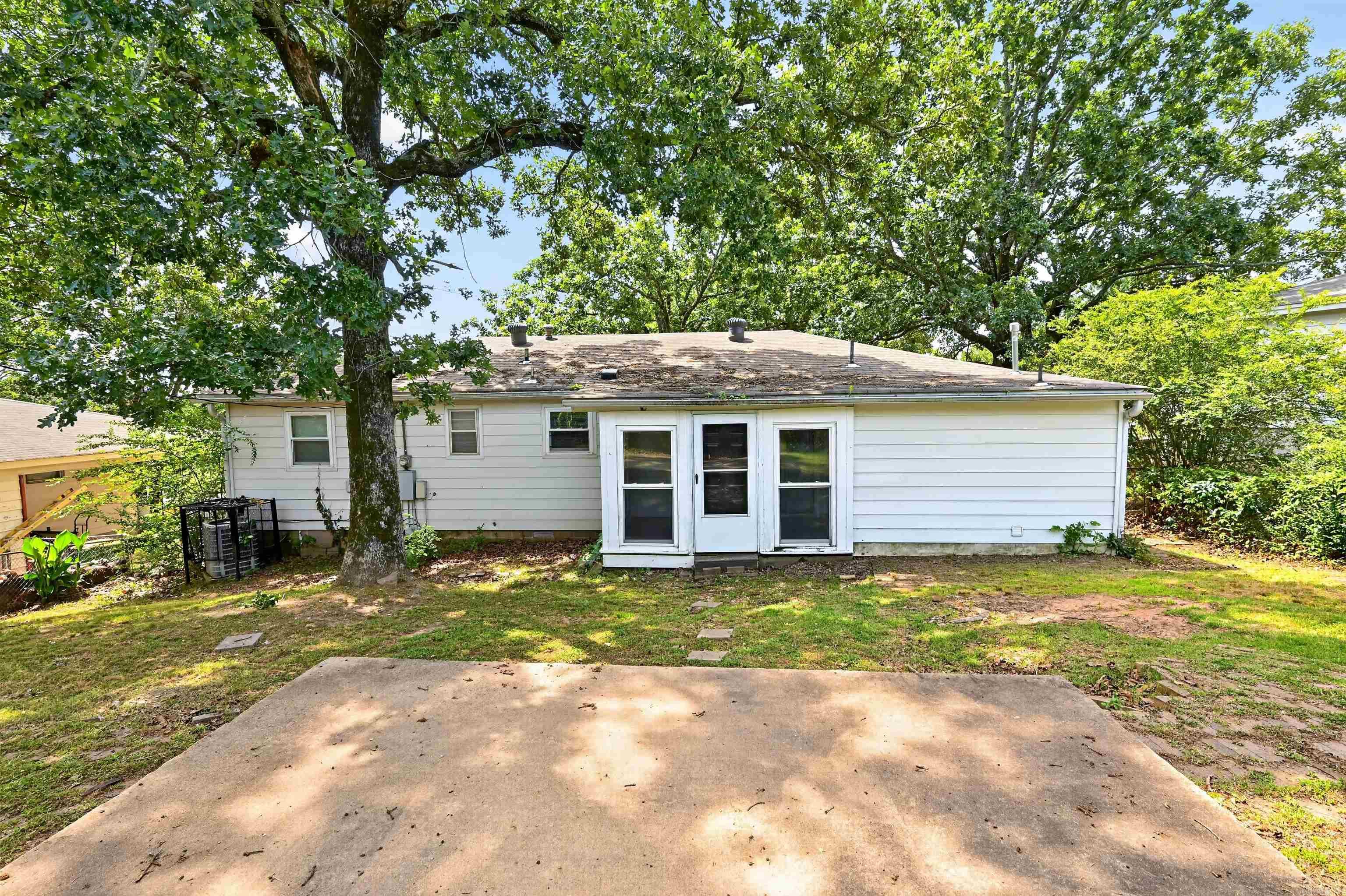 32 Oakview  North Little Rock, AR