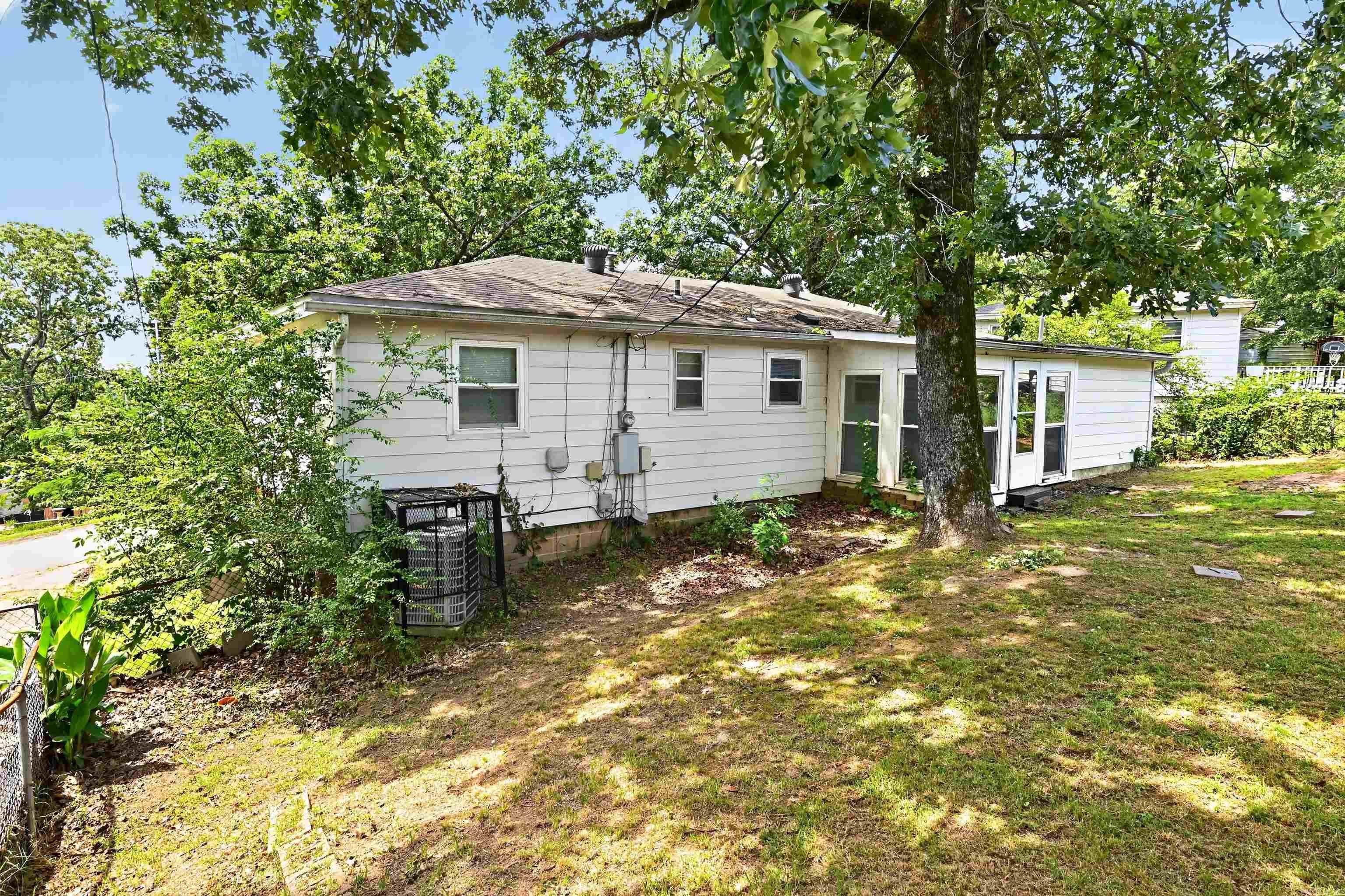 32 Oakview  North Little Rock, AR