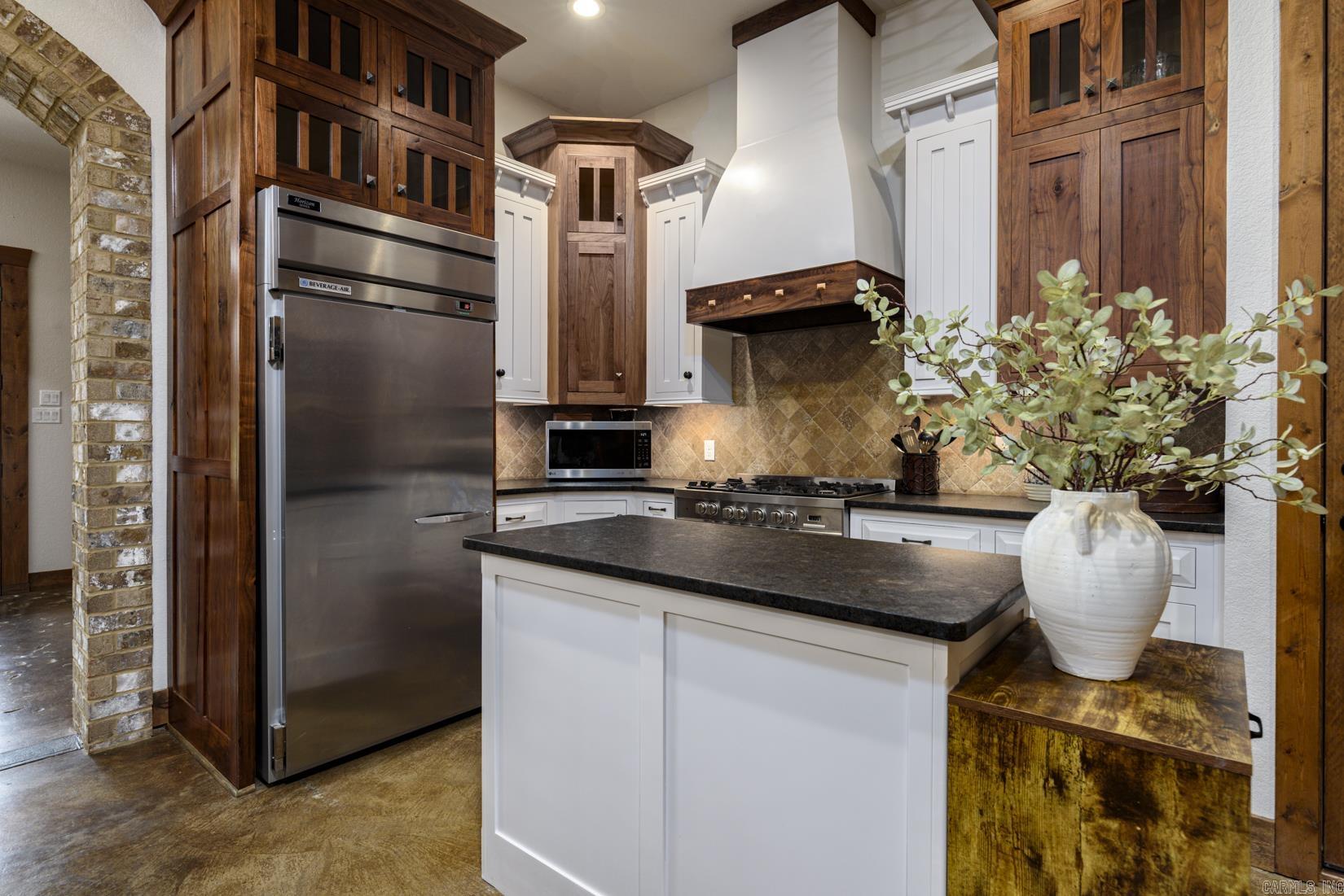 1202 Hilldale Cove  Alexander, AR