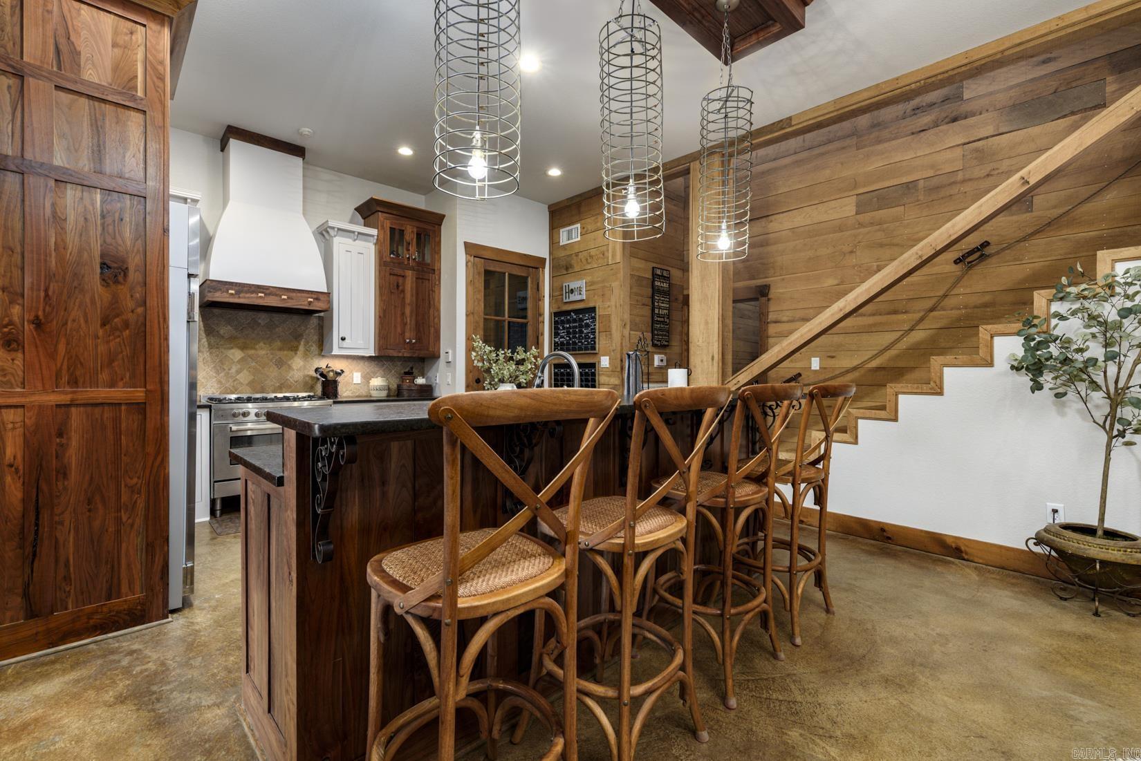 1202 Hilldale Cove Alexander, AR 72002