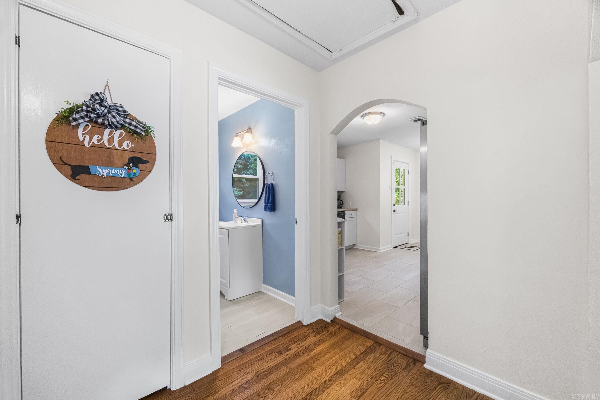 123 Jefferson  Benton, AR