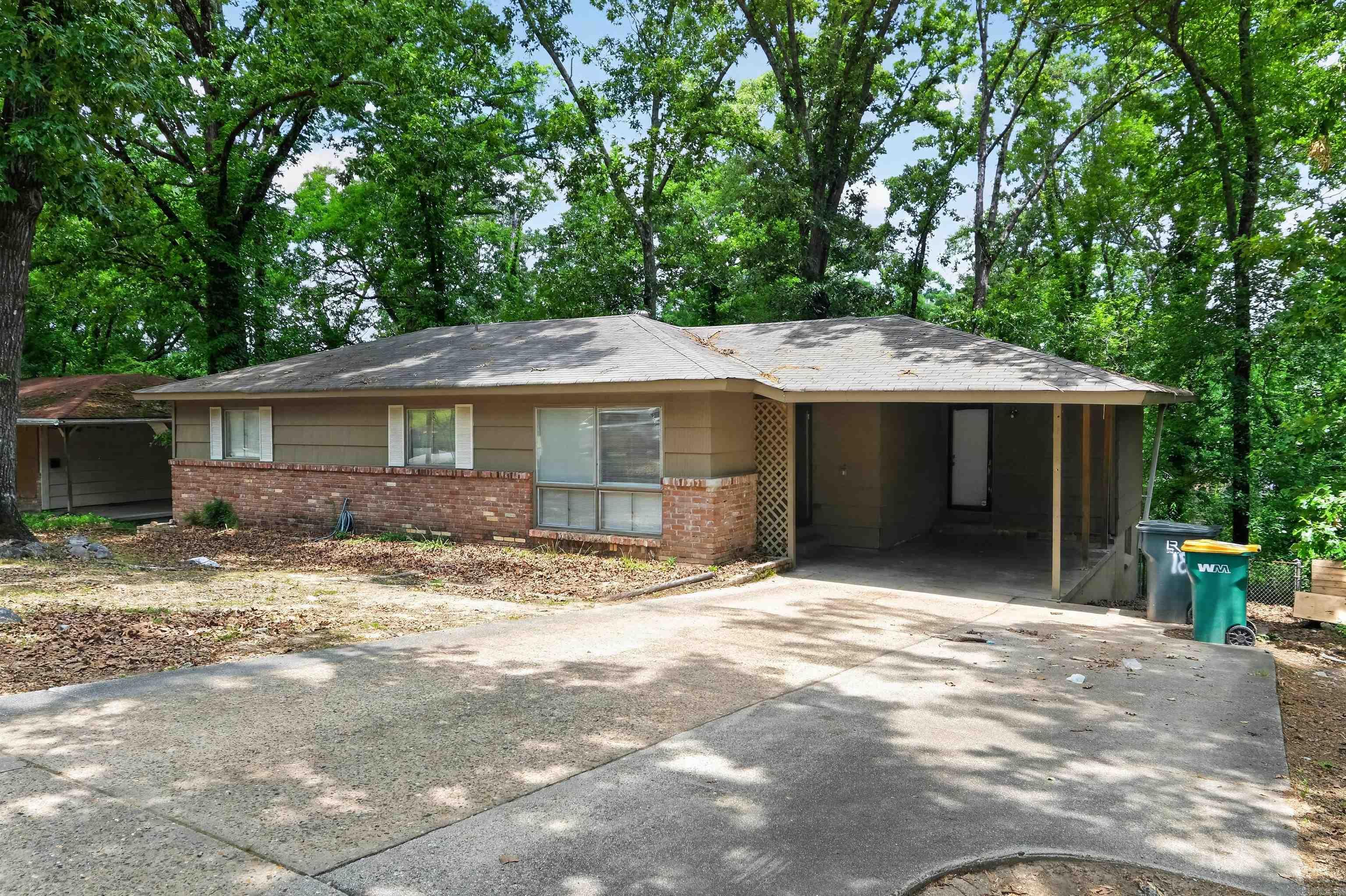 18 Westmont Cir  Little Rock, AR