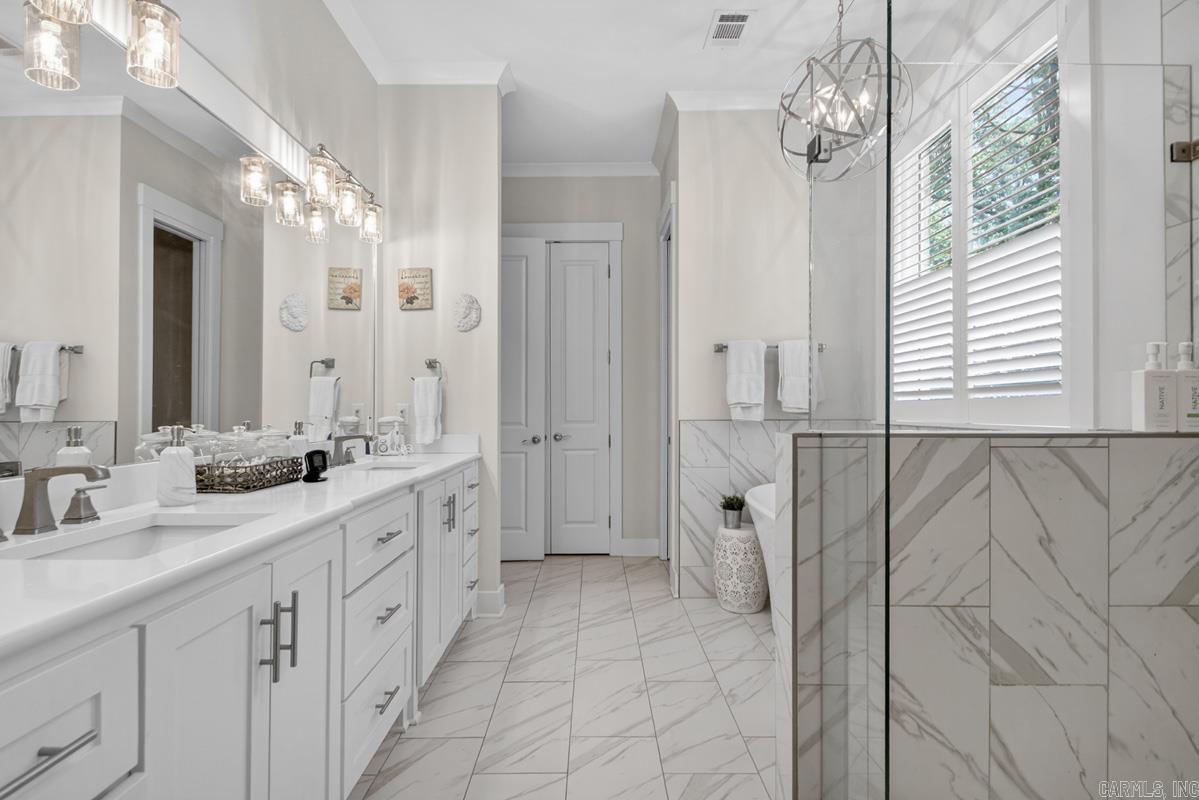 525 Forest Pond Lane  Benton, AR