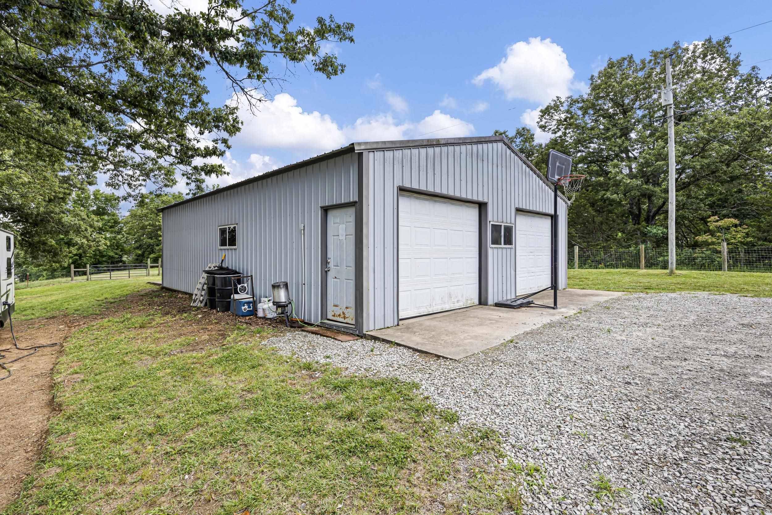 2072 Rockhouse Road  Bee Branch, AR