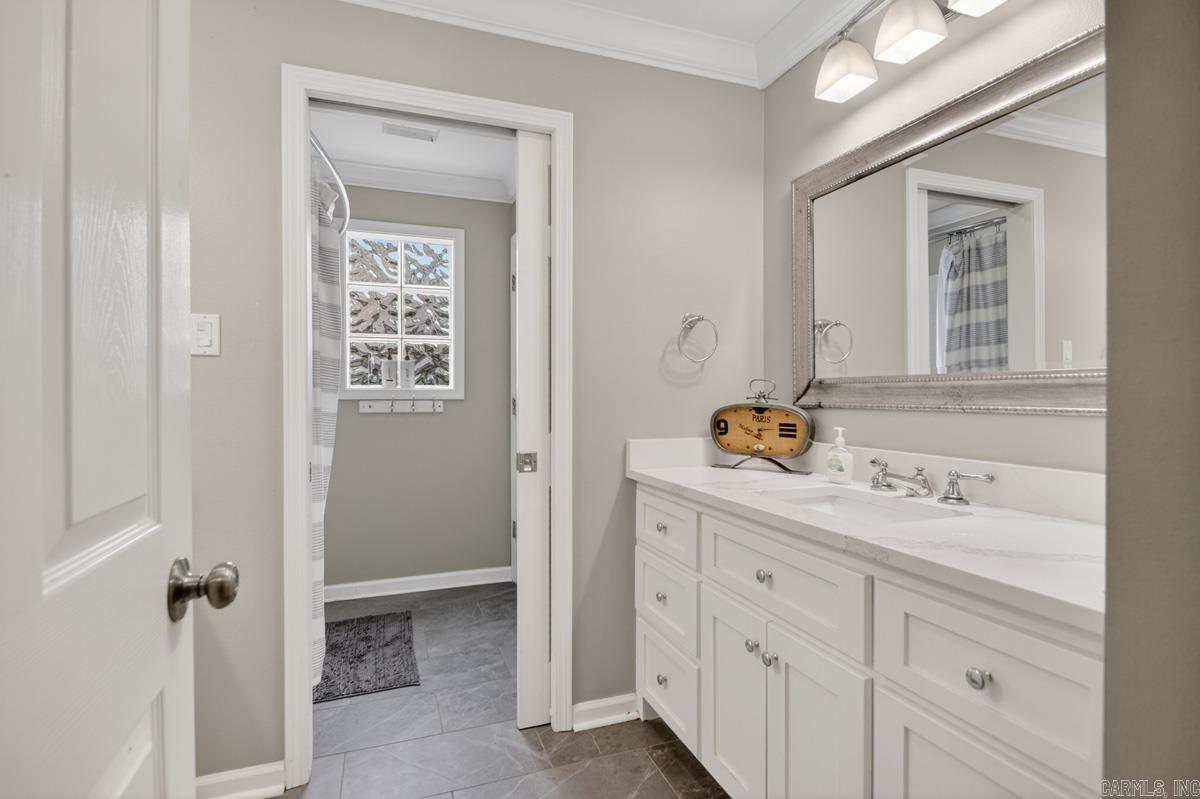 1145 Cambridge Circle Benton, AR 72019