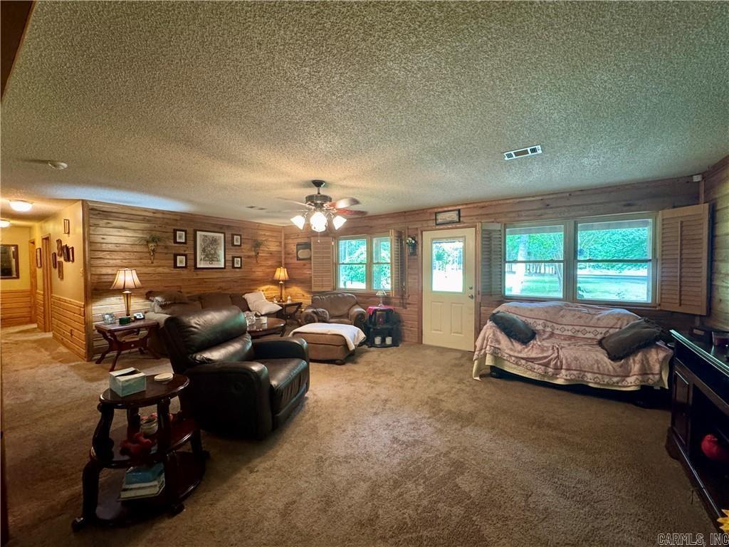 715 Dug  Russellville, AR