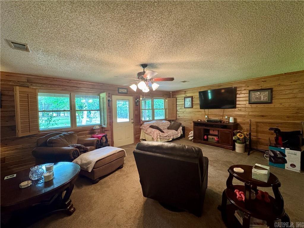 715 Dug  Russellville, AR