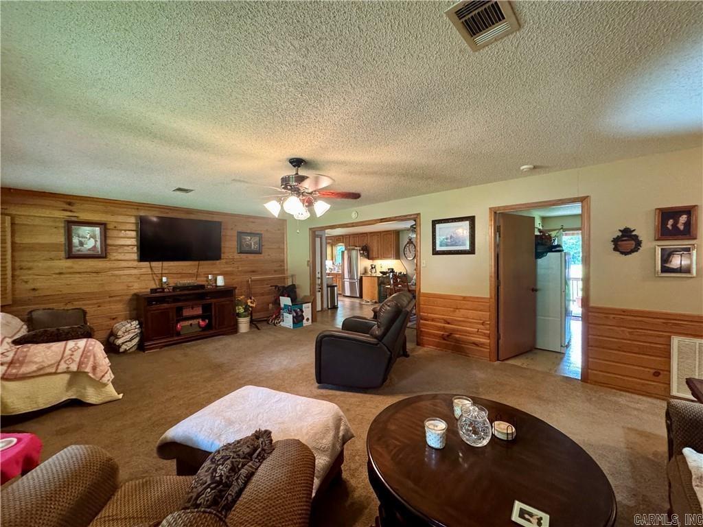 715 Dug  Russellville, AR