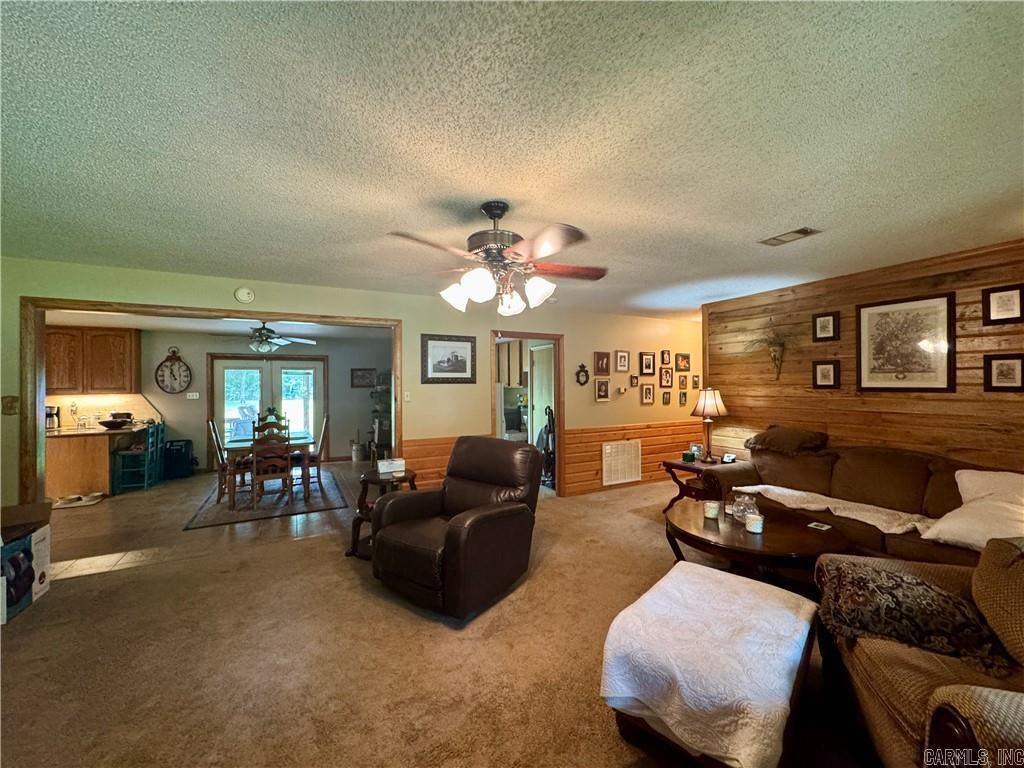 715 Dug  Russellville, AR