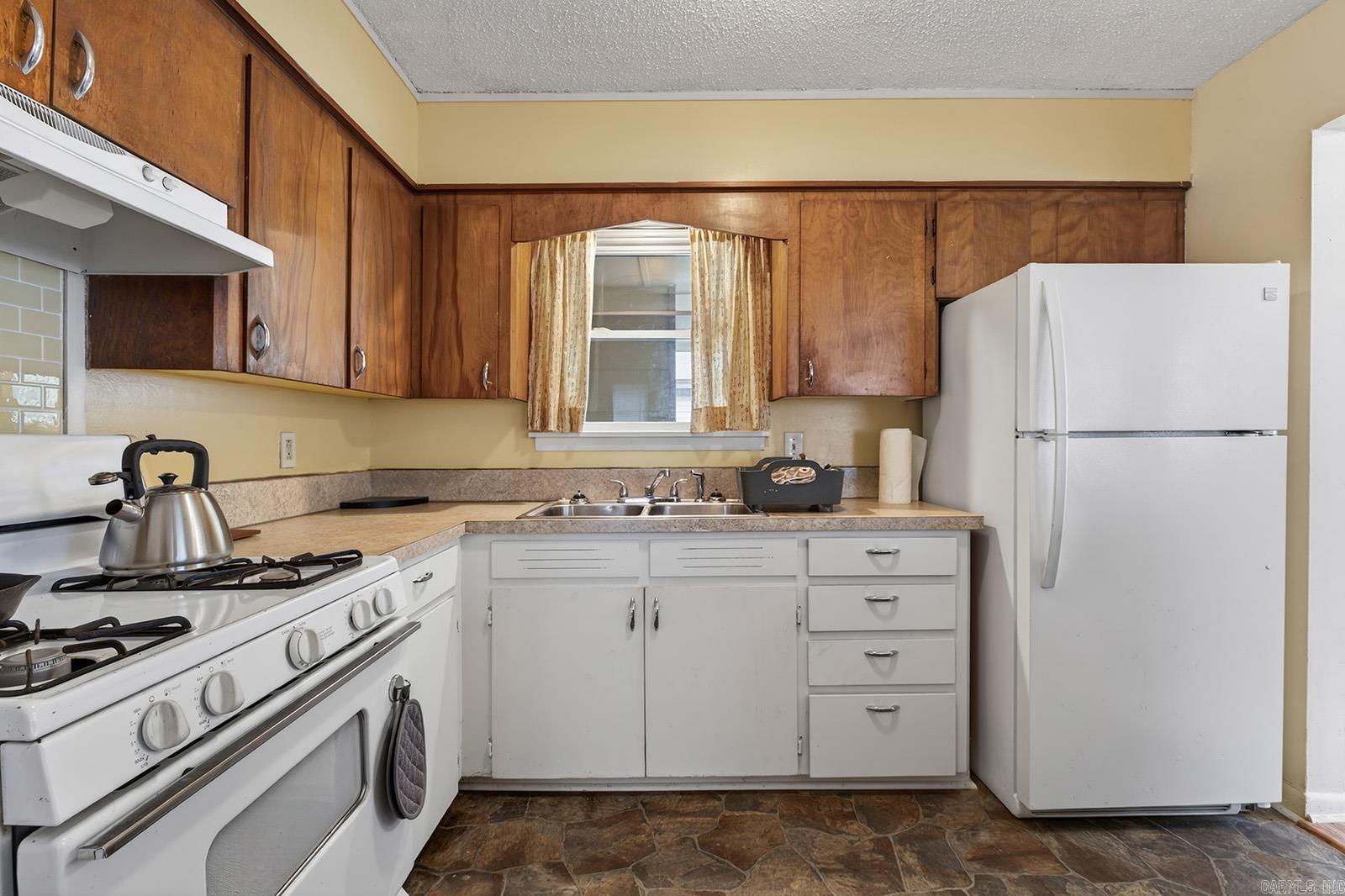 7905 Woodhaven  Little Rock, AR