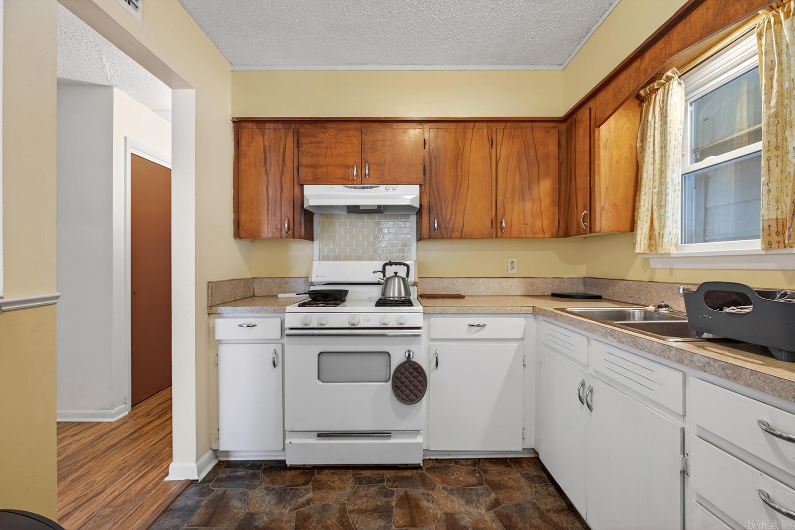 7905 Woodhaven  Little Rock, AR