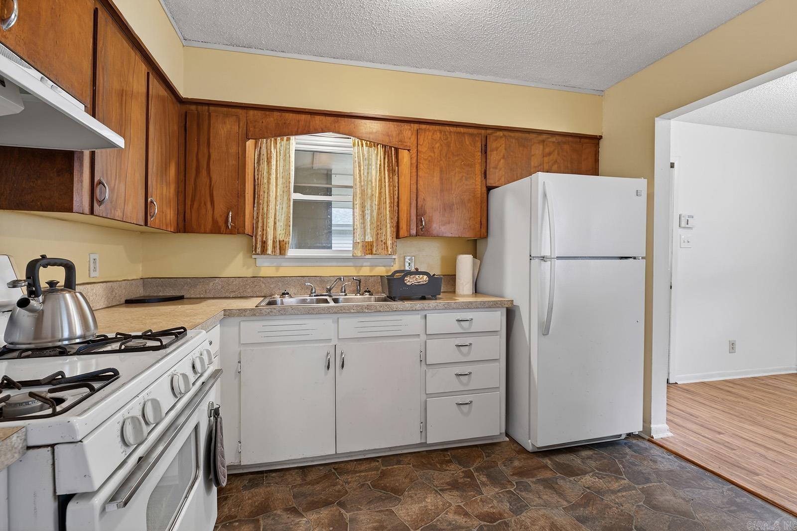 7905 Woodhaven  Little Rock, AR