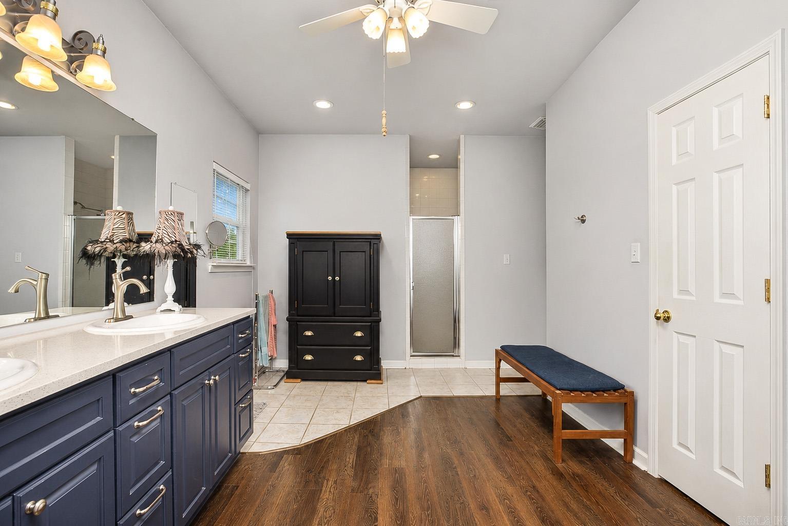 211 Betty  White Hall, AR