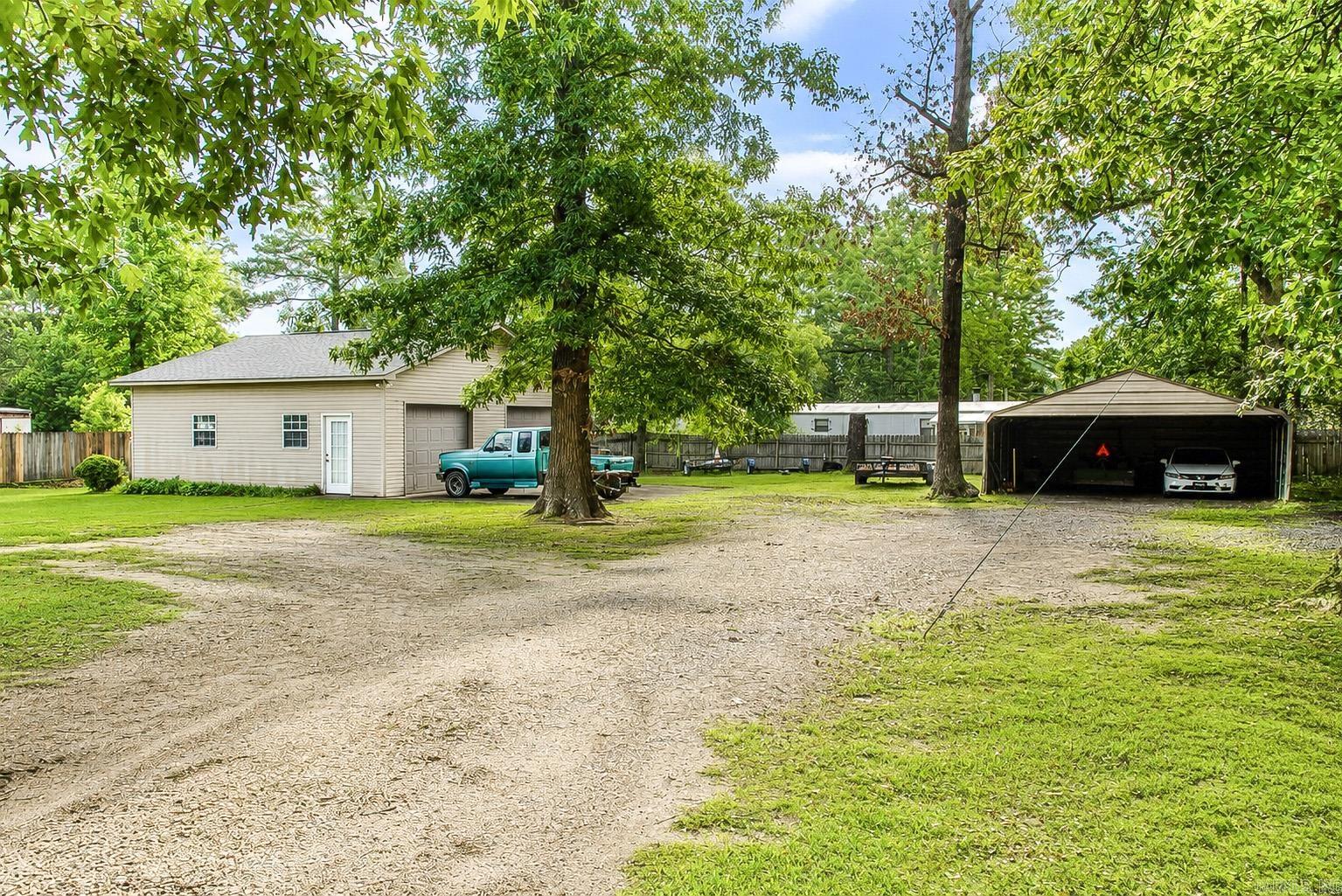 211 Betty  White Hall, AR