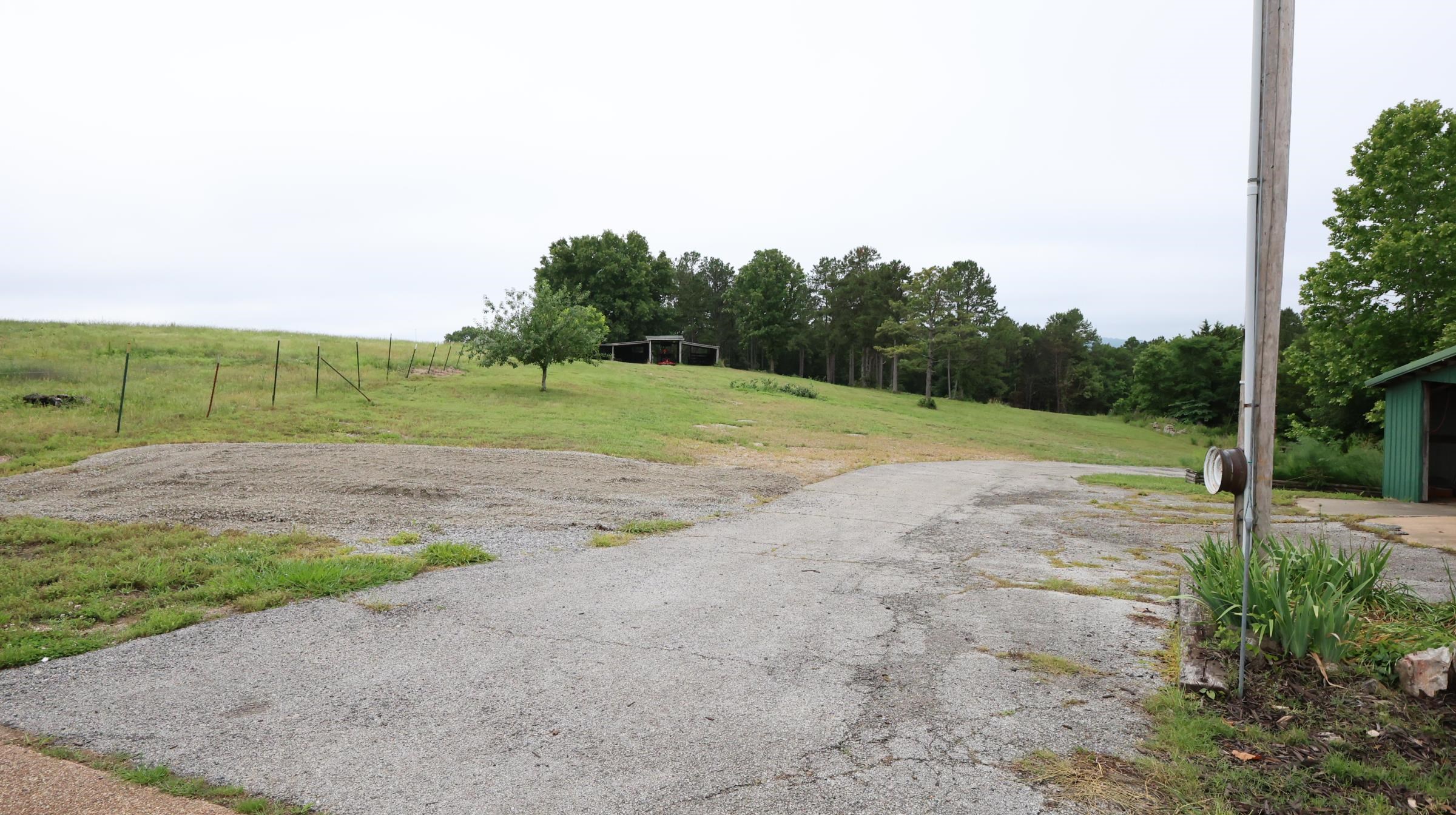 24 Red Lamb Road  Melbourne, AR