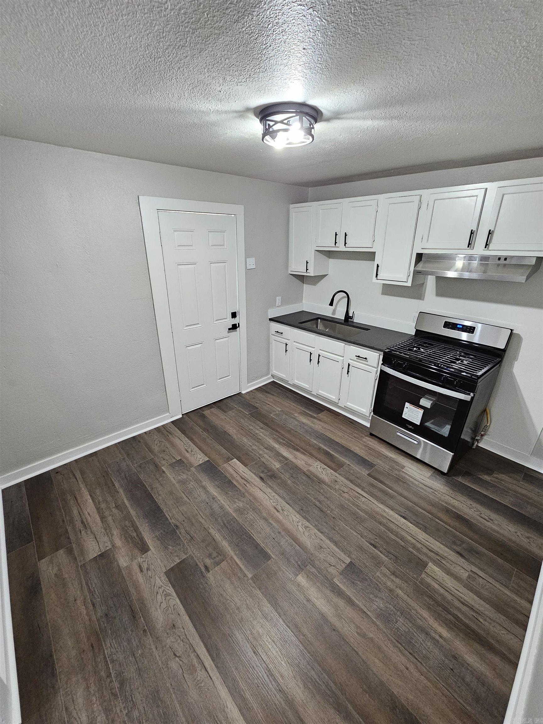 2708 S Rock  Little Rock, AR