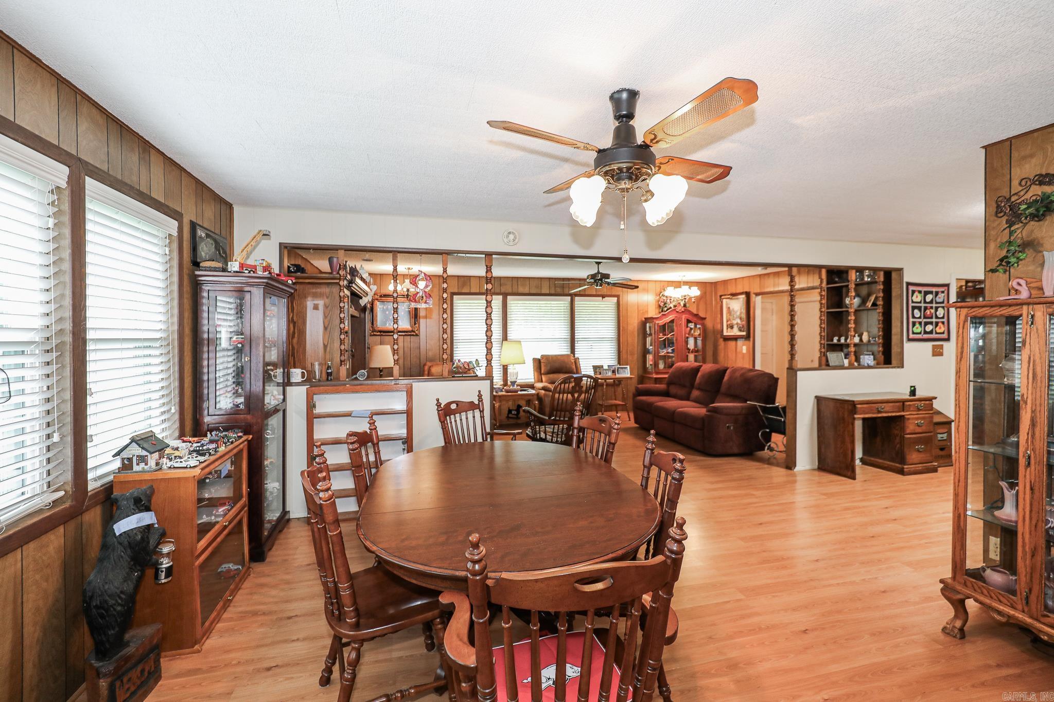 4201 SILICA HEIGHTS RD  Benton, AR