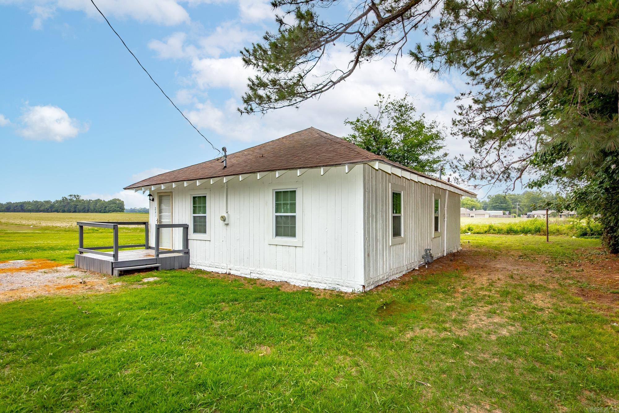 221 Dixon  England, AR