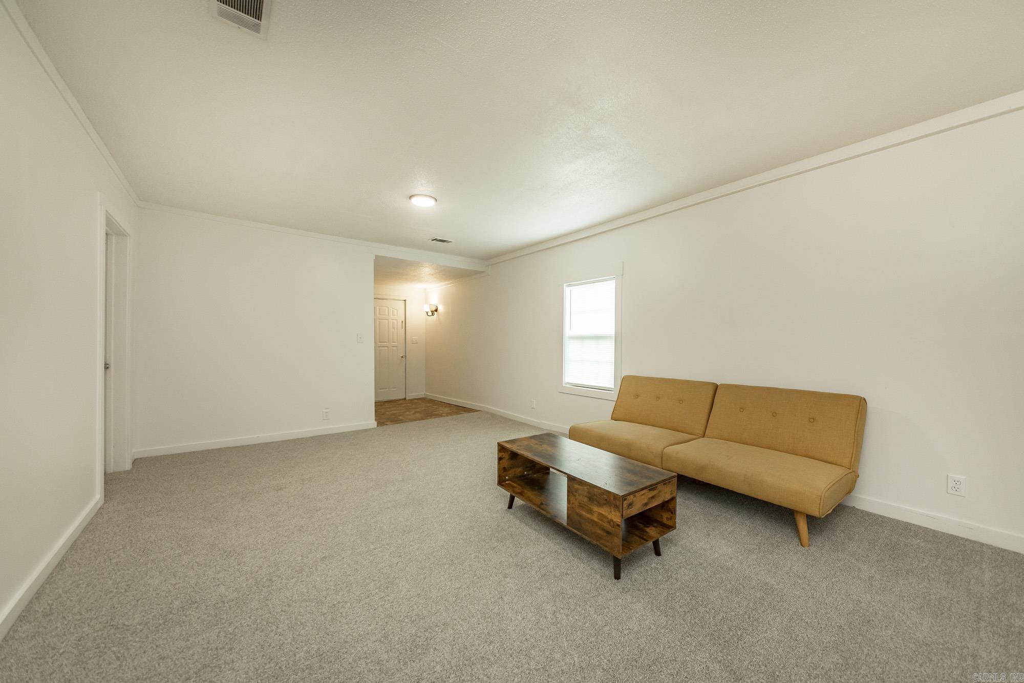 221 Dixon  England, AR