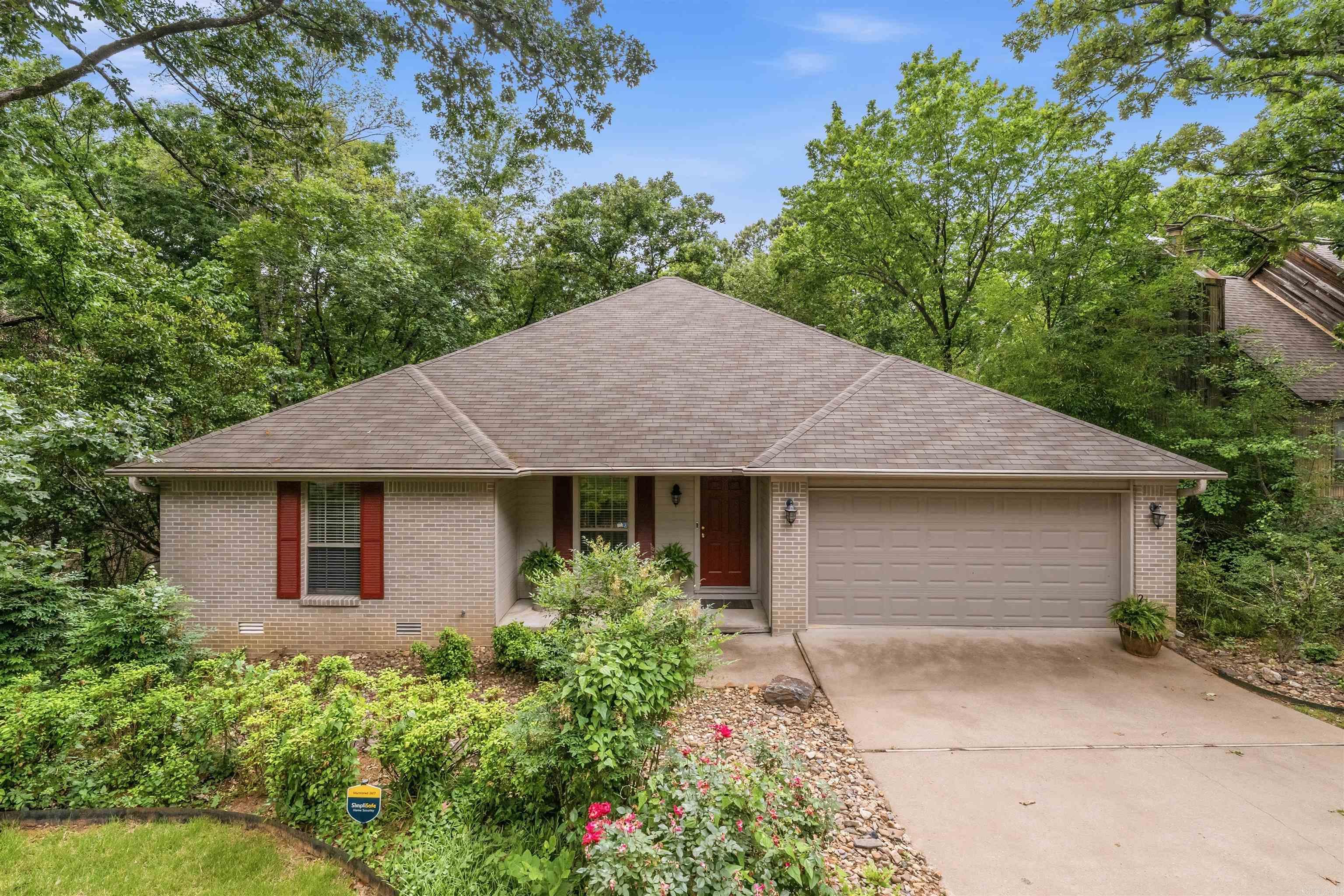 9 E Lake  North Little Rock, AR