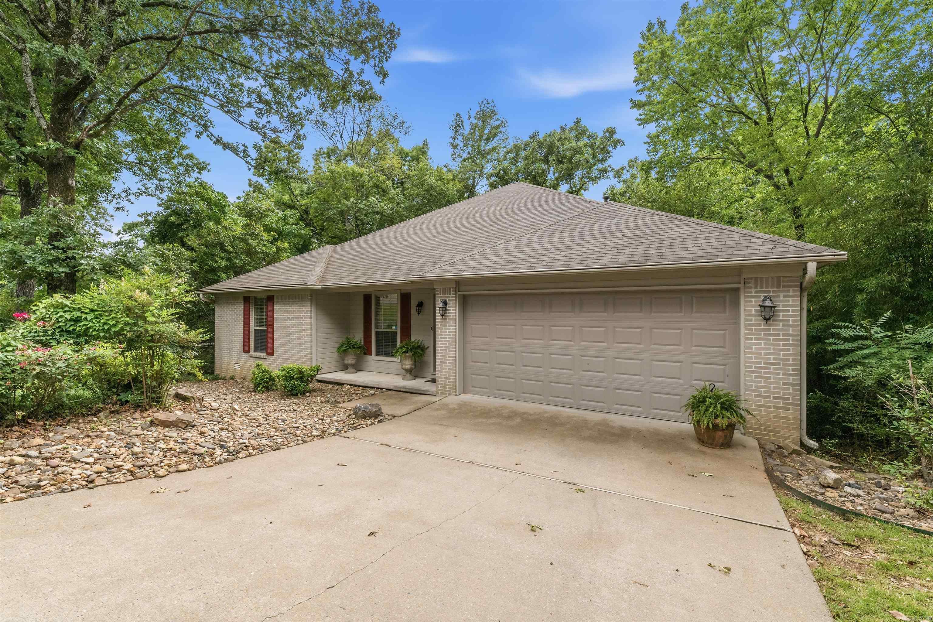 9 E Lake  North Little Rock, AR