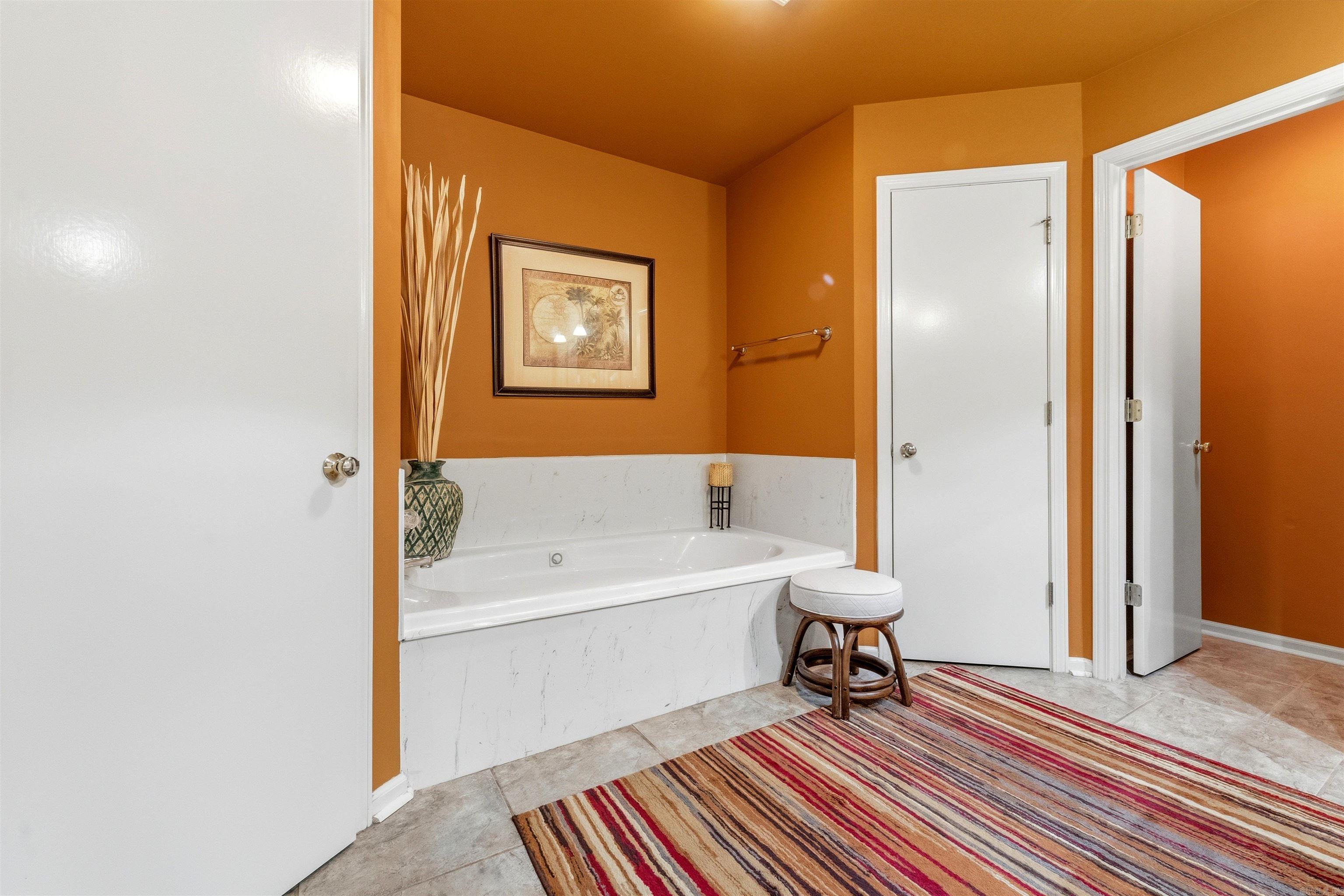 9 E Lake  North Little Rock, AR