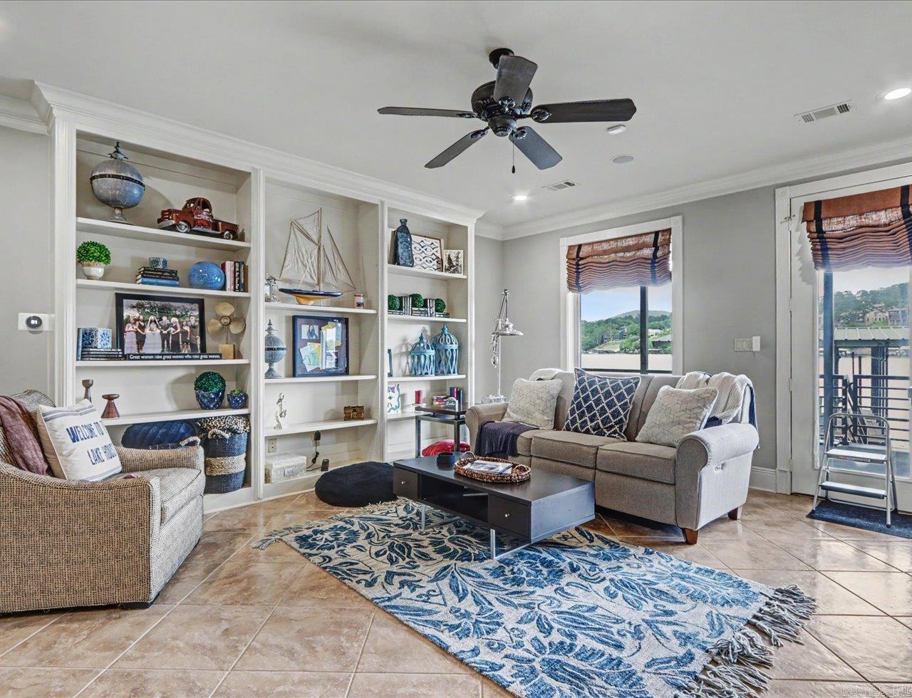 333 Paradise Point  Hot Springs, AR