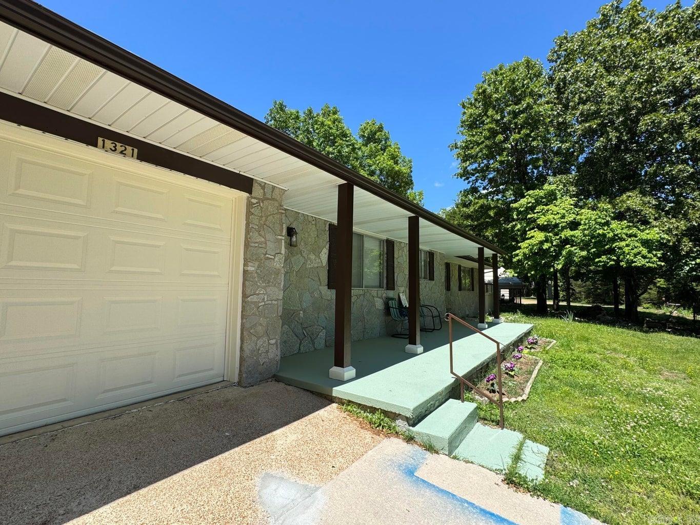 1323 Riverview  Horseshoe Bend, AR