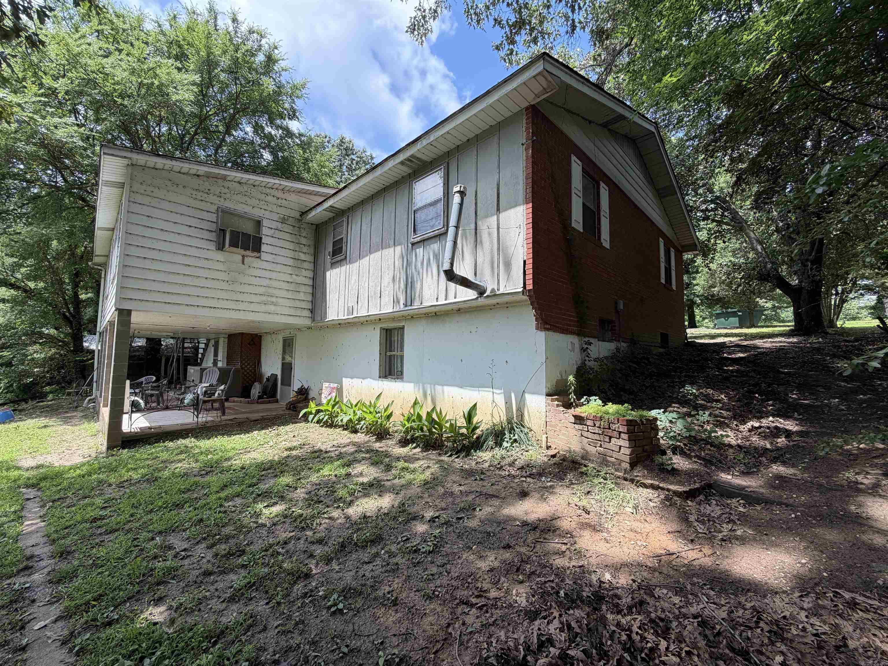1700 S 12th  Piggott, AR