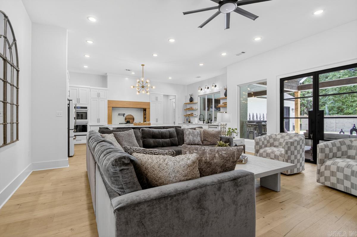 810 Caddo  Benton, AR