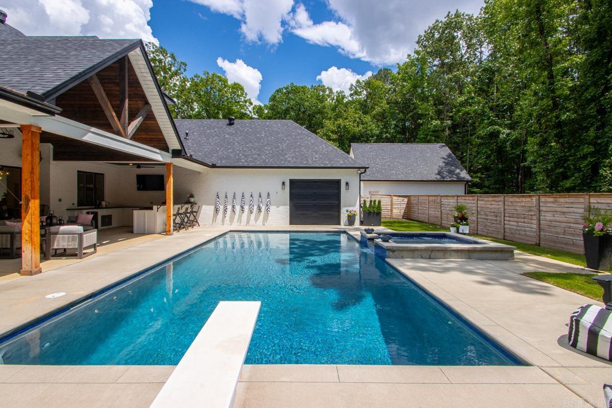 810 Caddo  Benton, AR