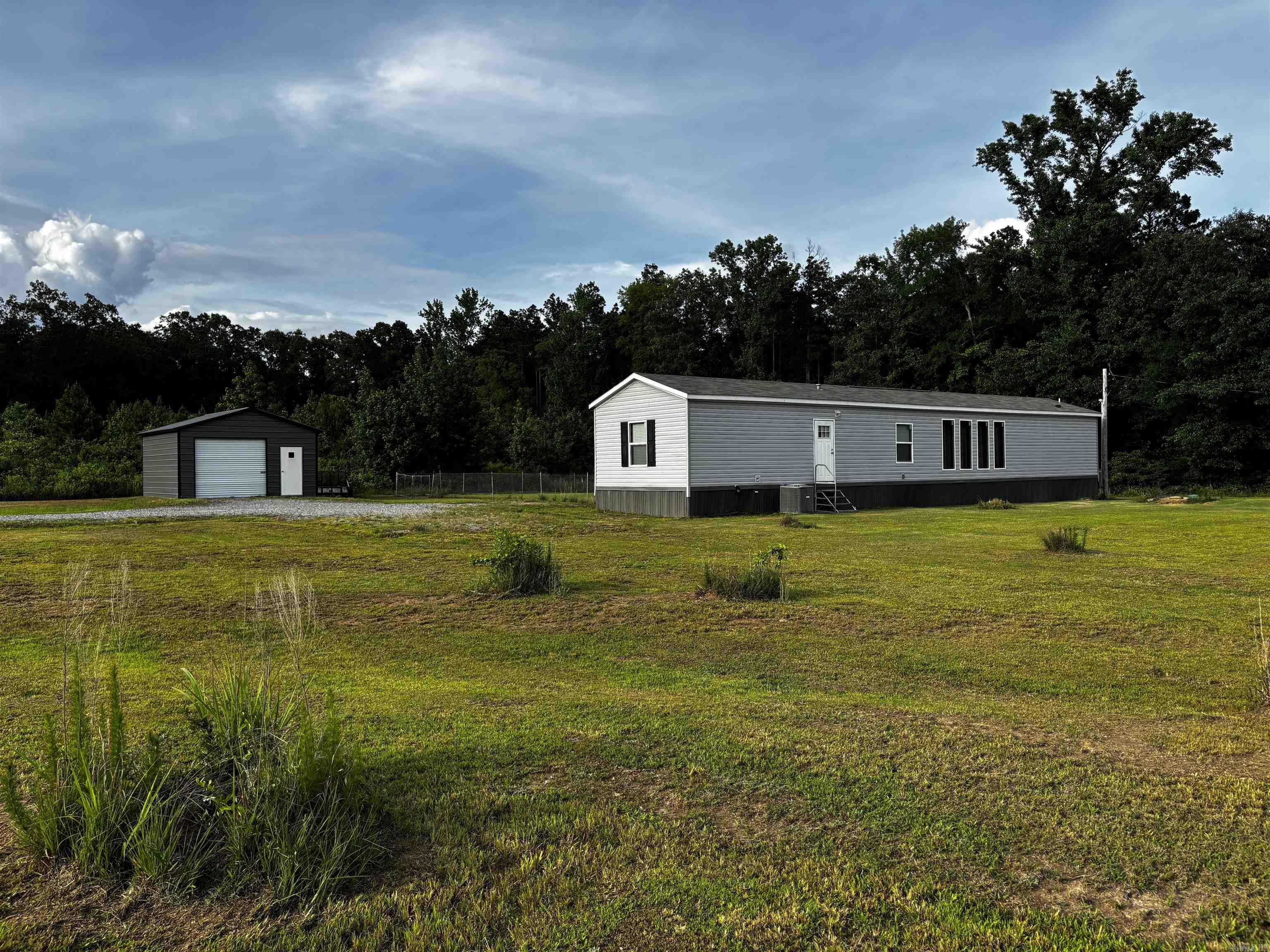 6595 Goodfellow  Star City, AR