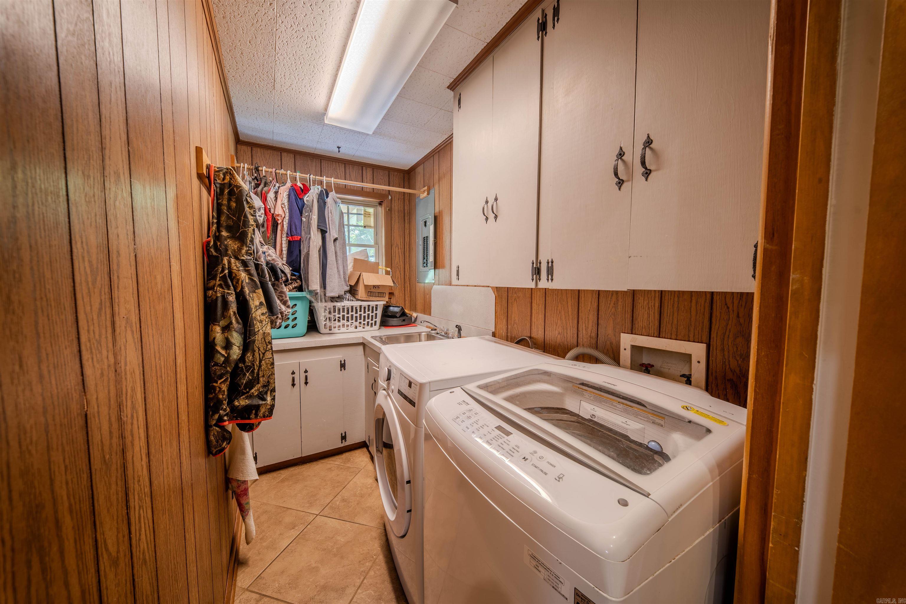 1235 N Charleys Loop  Camden, AR