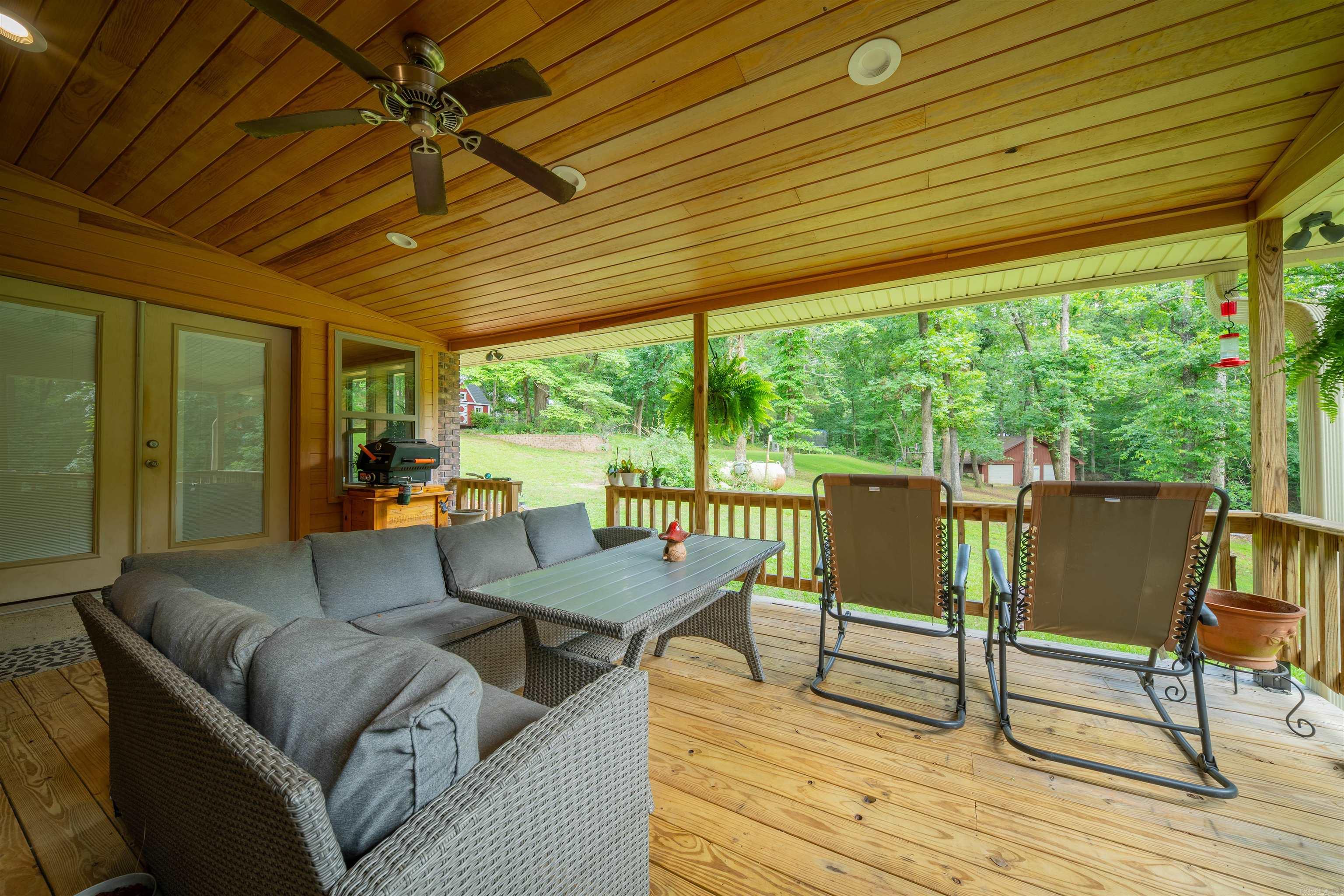 1235 N Charleys Loop  Camden, AR