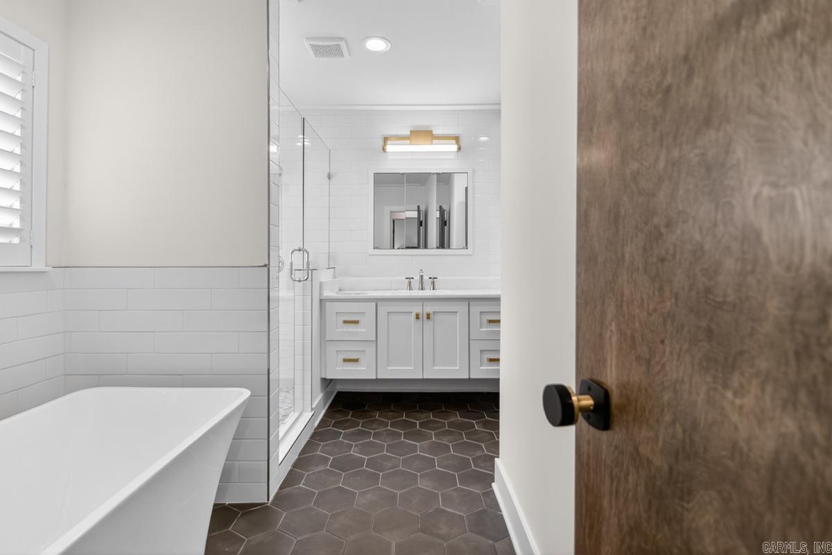 5540 N Grandview  Little Rock, AR