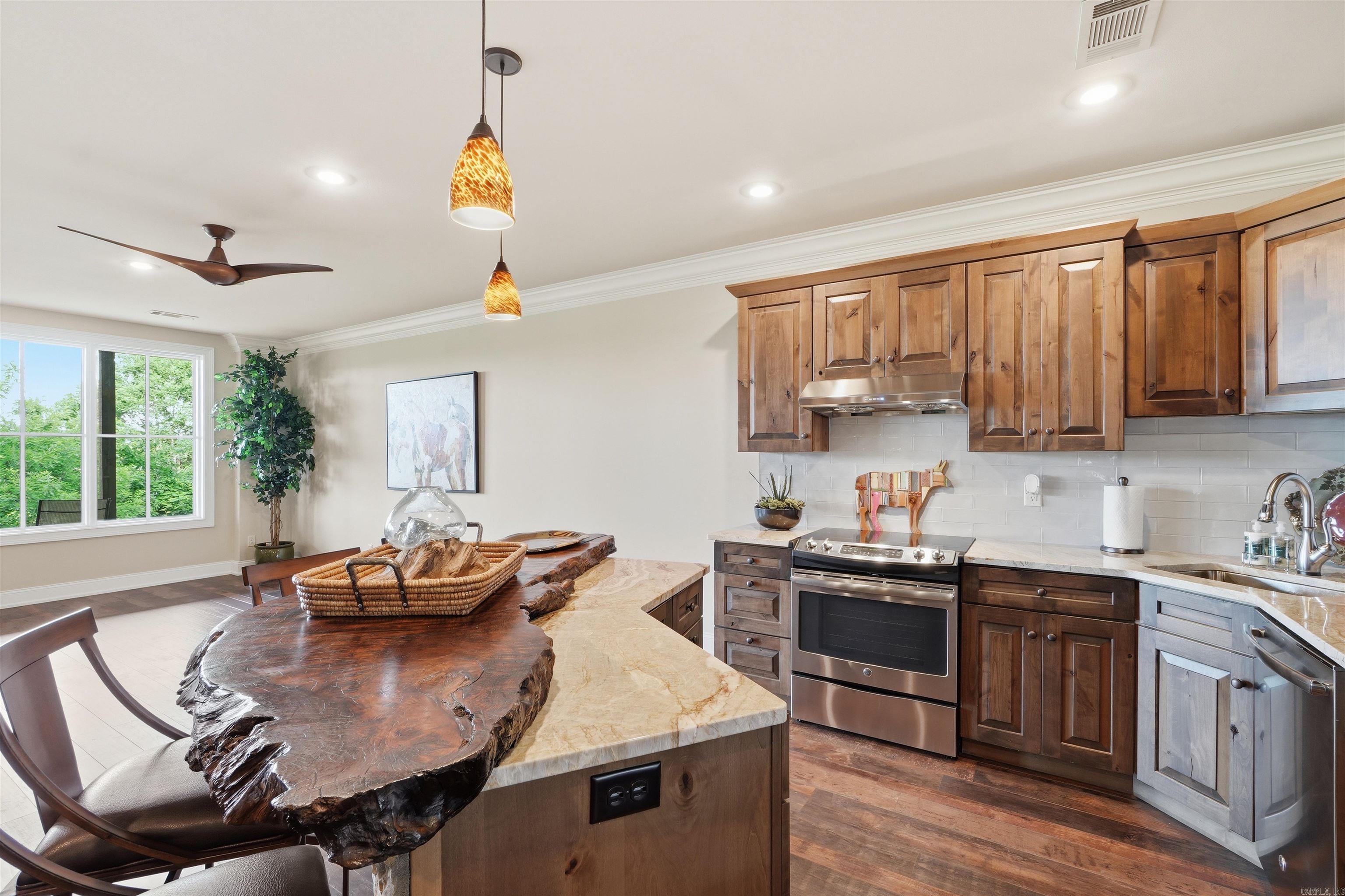 61 The Bluffs Dr  Edgemont, AR