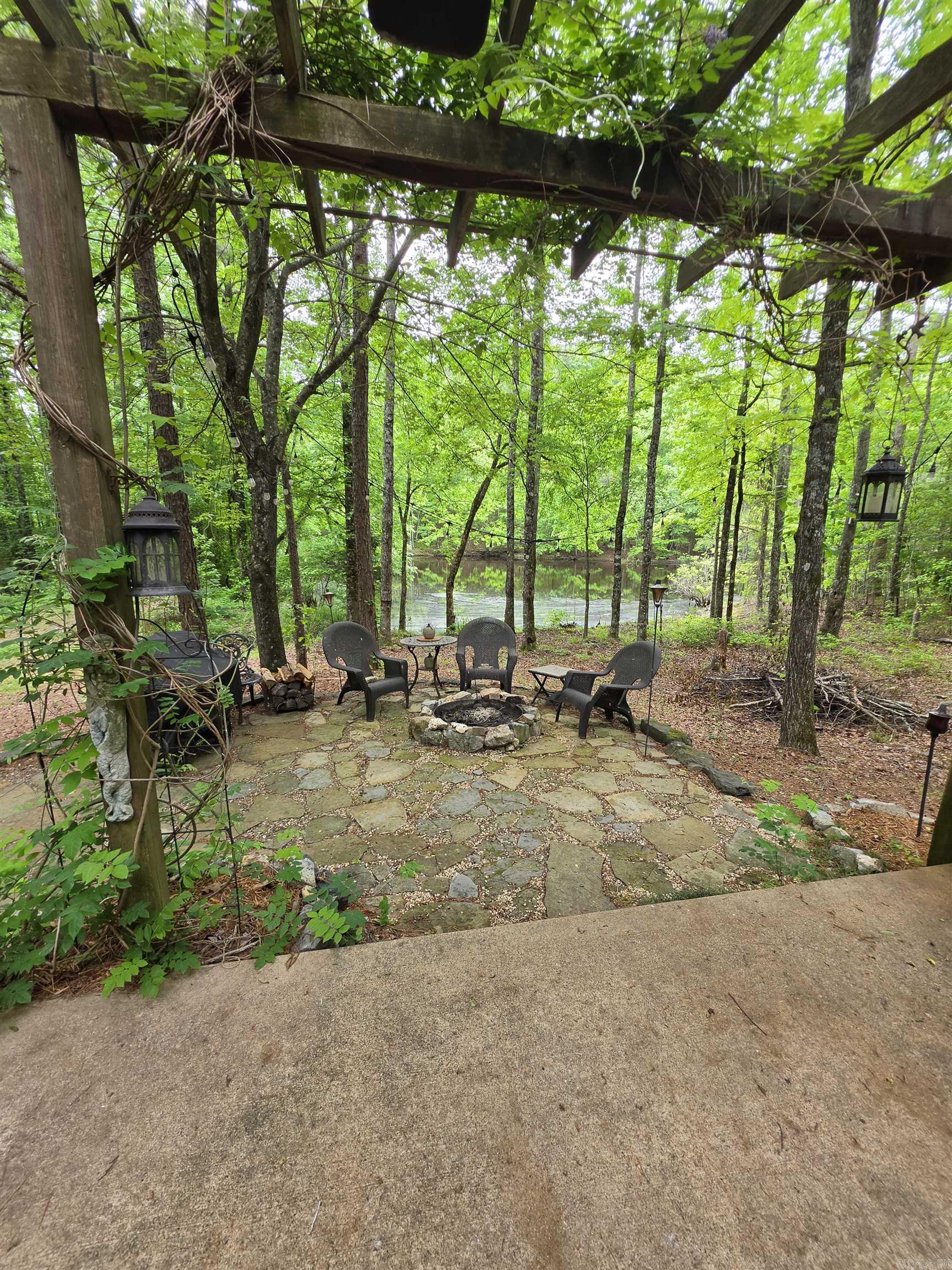4972 Highway 8 East  Mena, AR