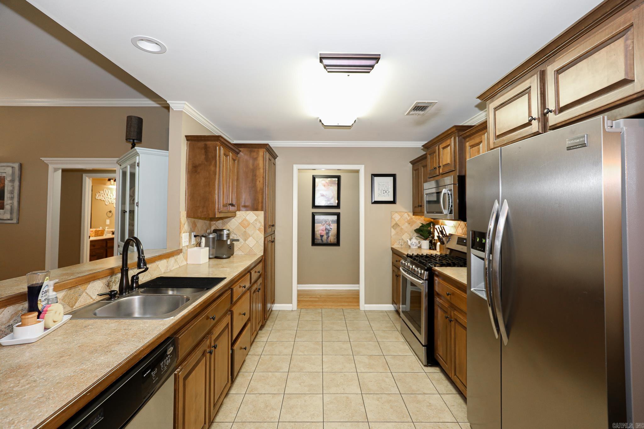 2209 Magna Carta  Bryant, AR