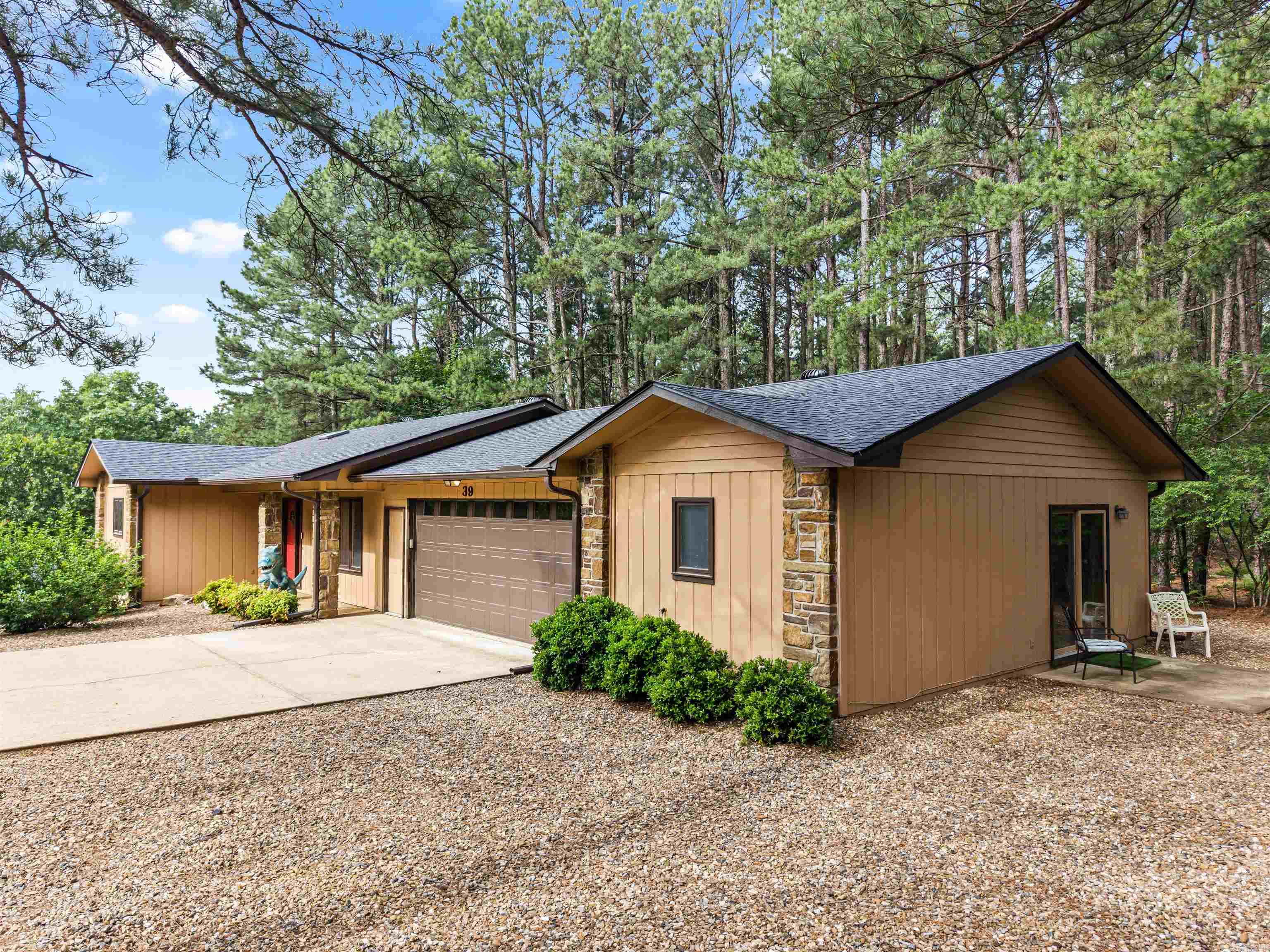 39 Hayuco Way  Hot Springs, AR