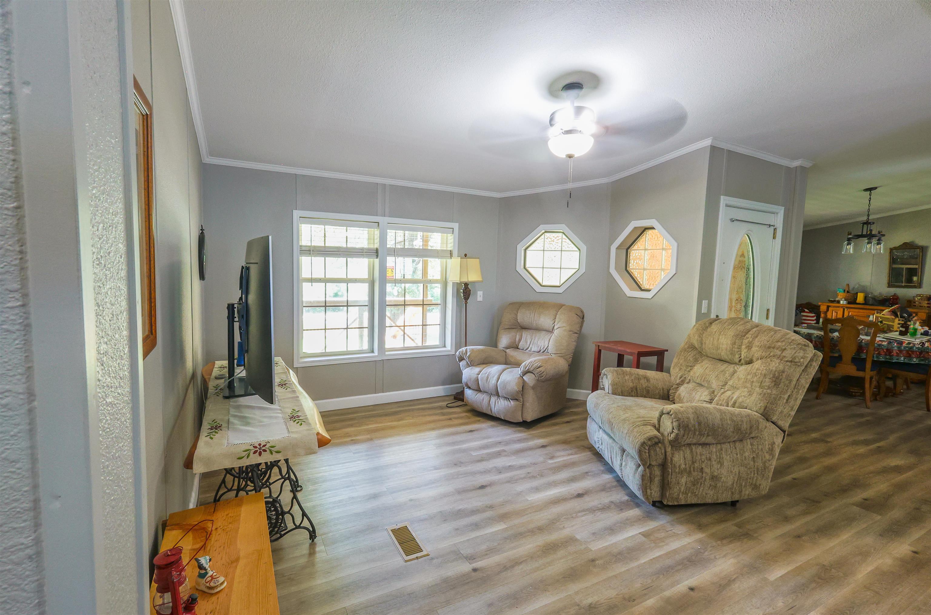 6390 West Road Mount Pleasant, AR 72561
