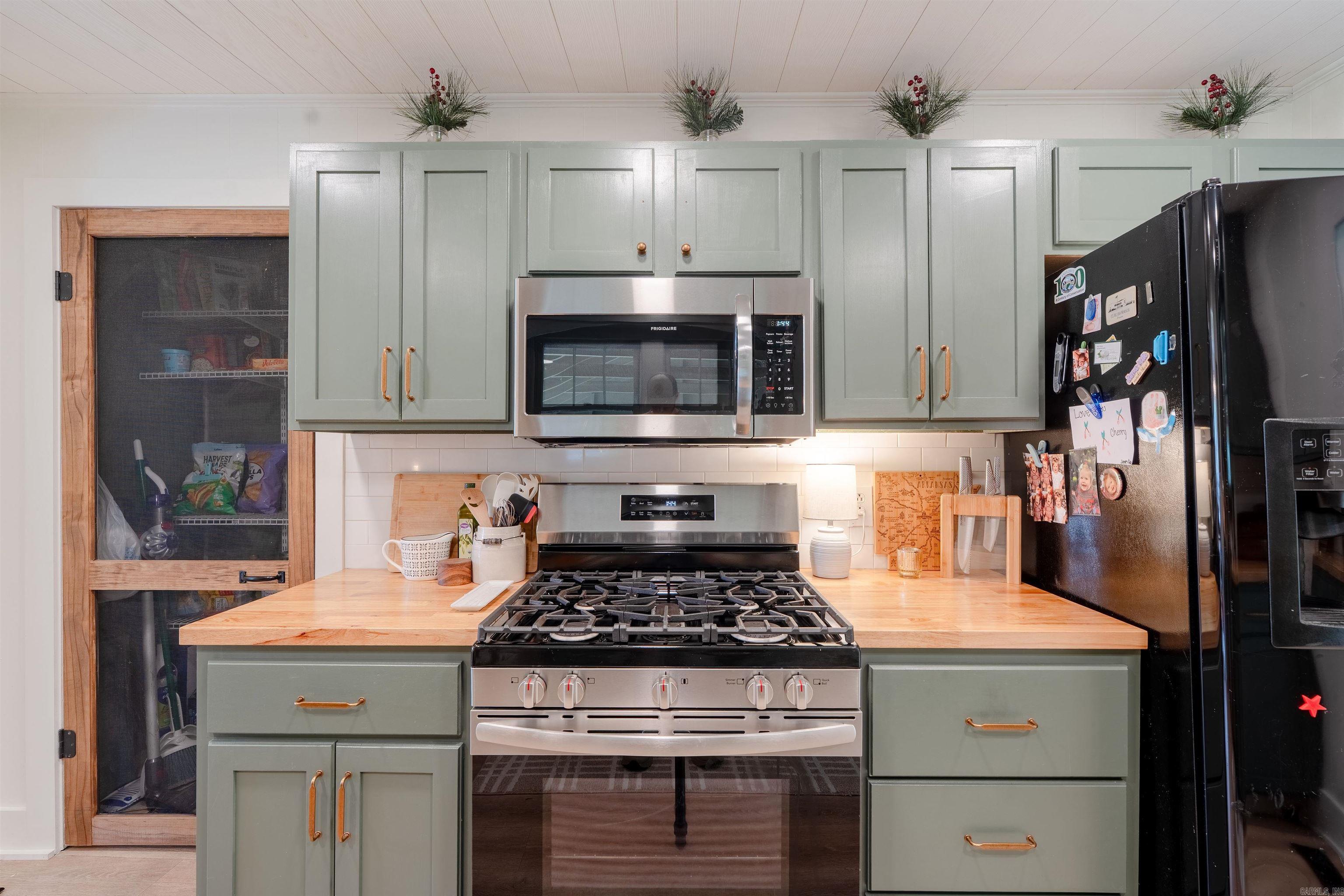 1010 W Center  Searcy, AR