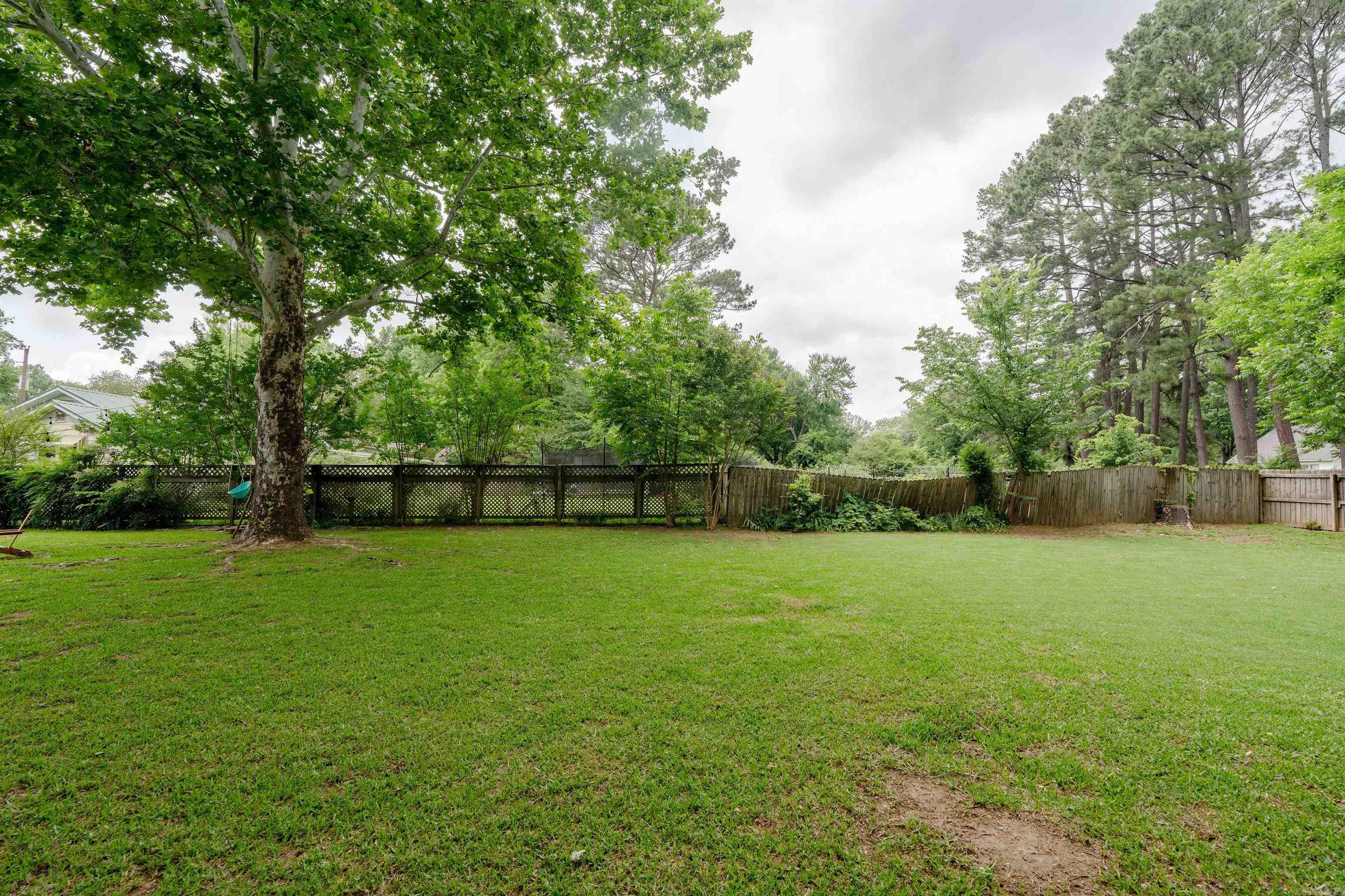 1010 W Center  Searcy, AR