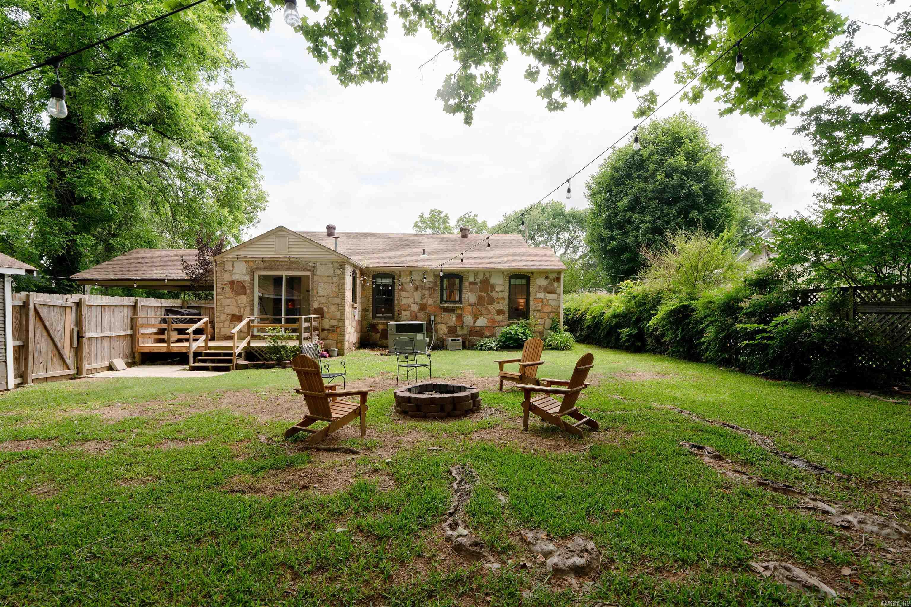 1010 W Center  Searcy, AR
