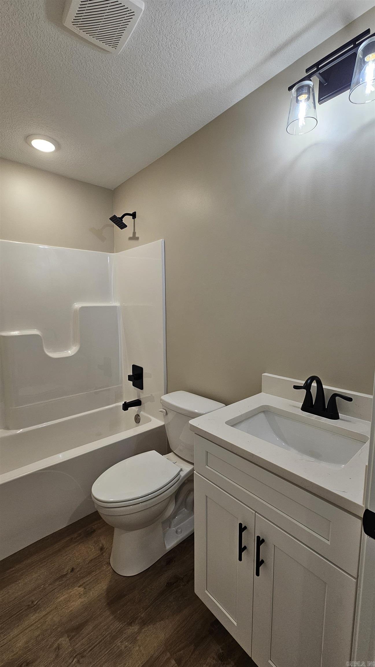 2212 S 19th  Paragould, AR