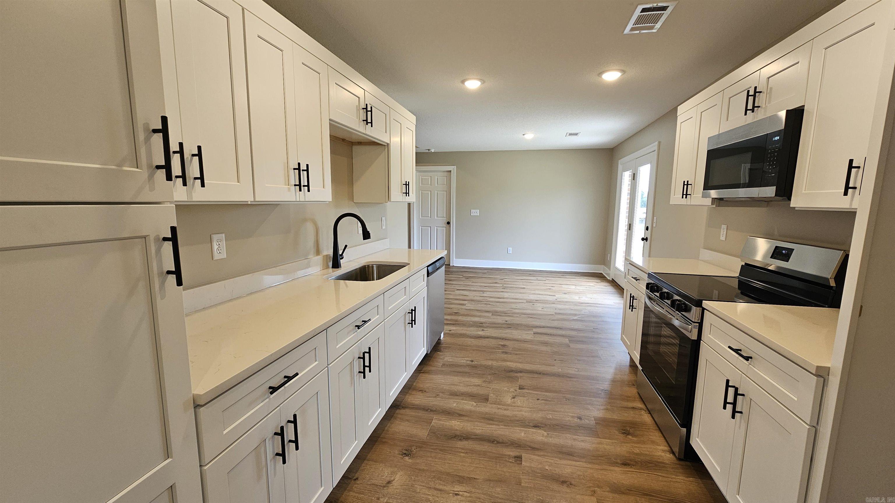 2212 S 19th  Paragould, AR
