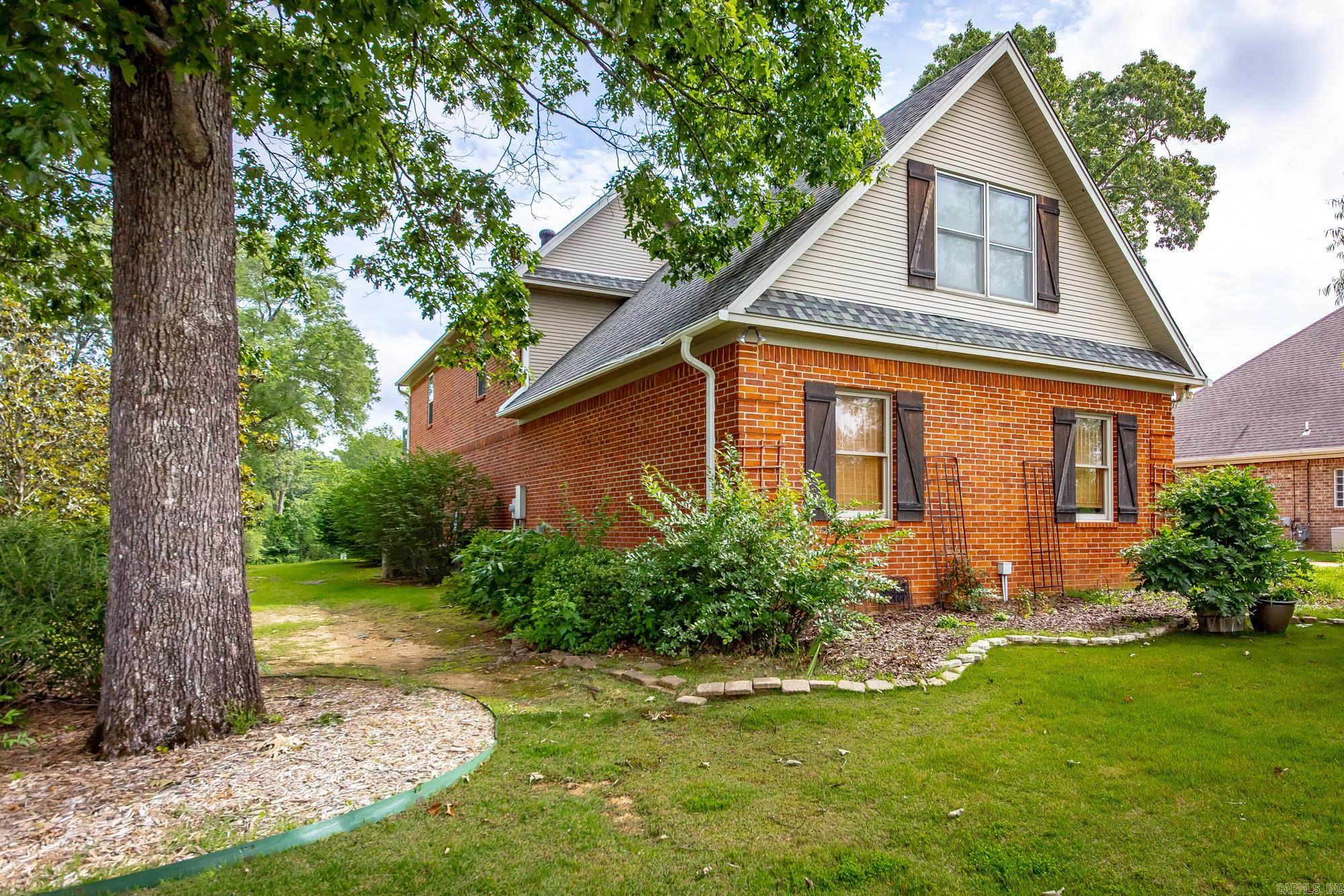 230 Cottage Hill  Searcy, AR