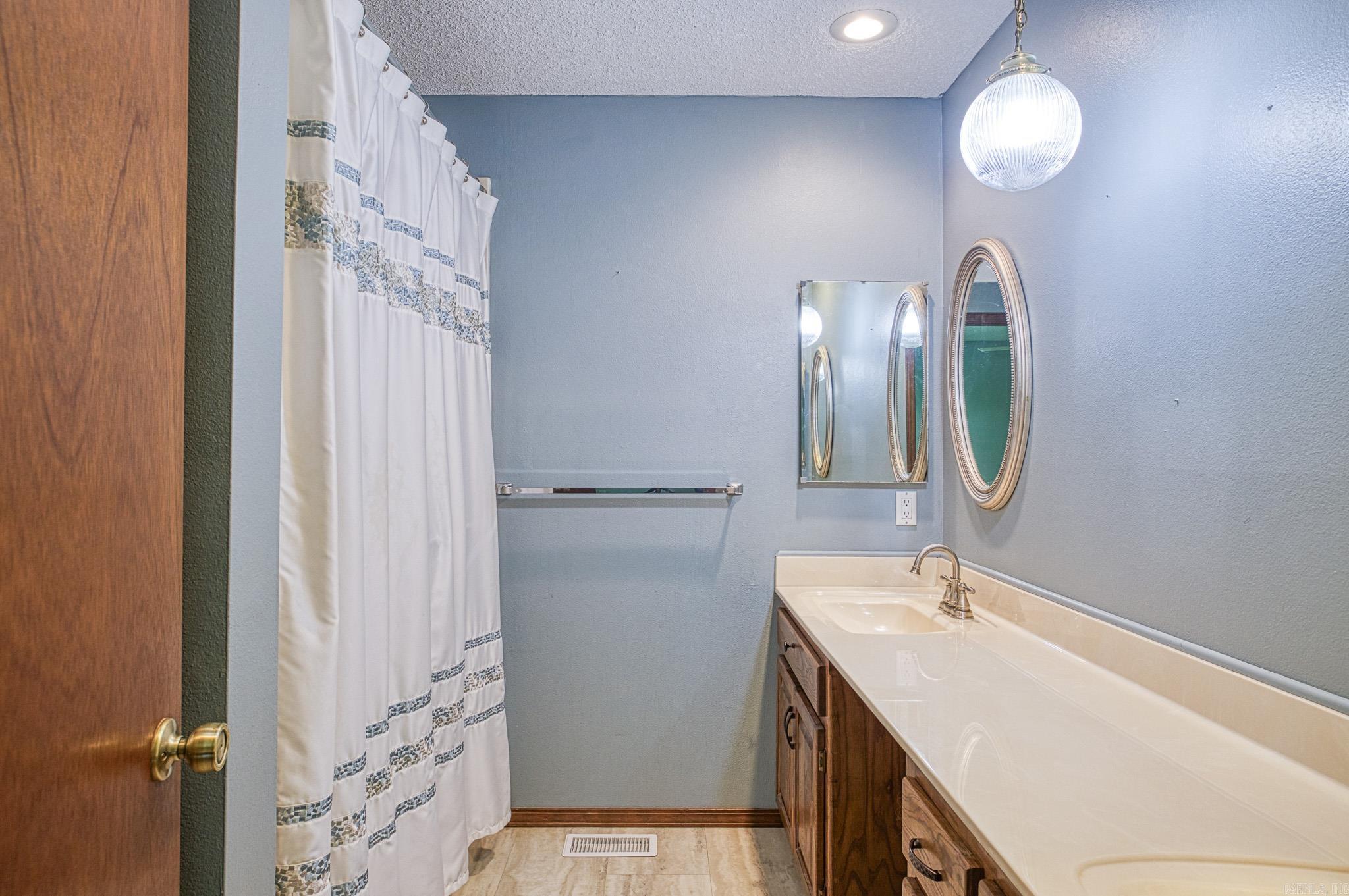 48 Almeria  Hot Springs Village, AR