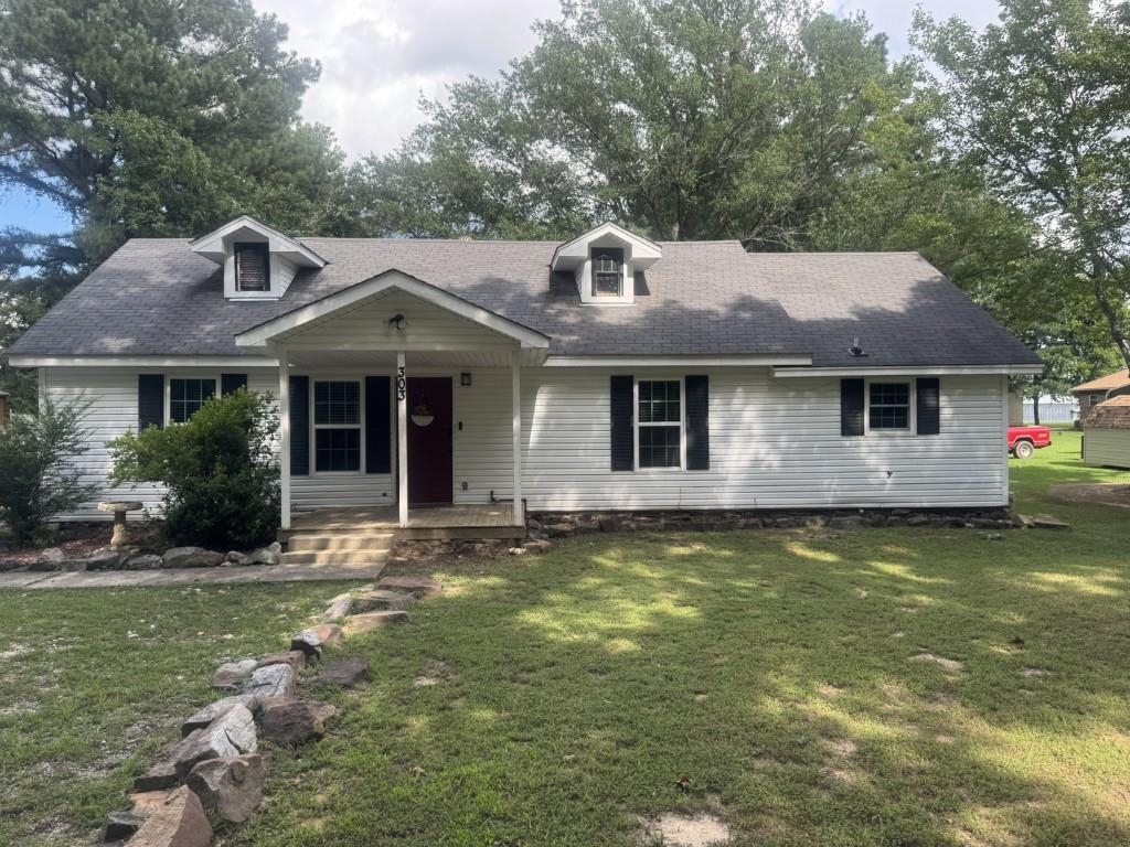 303 N Bayou  Mountain View, AR