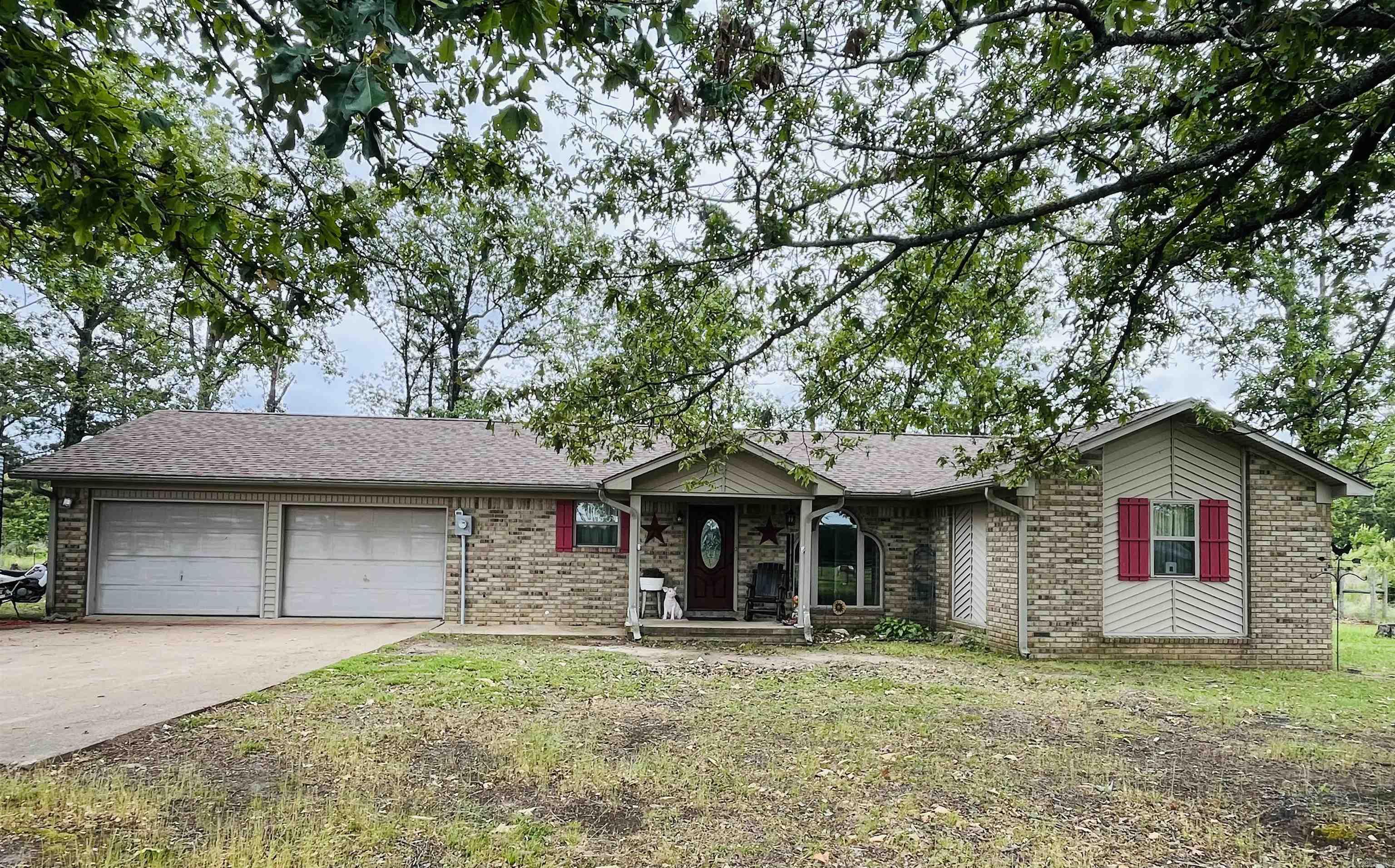 2032 Gray  Leola, AR